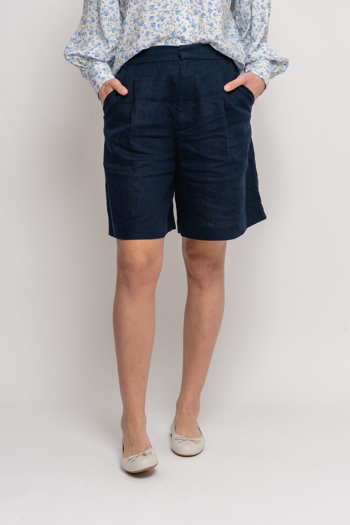 Pluto Linen - Blue