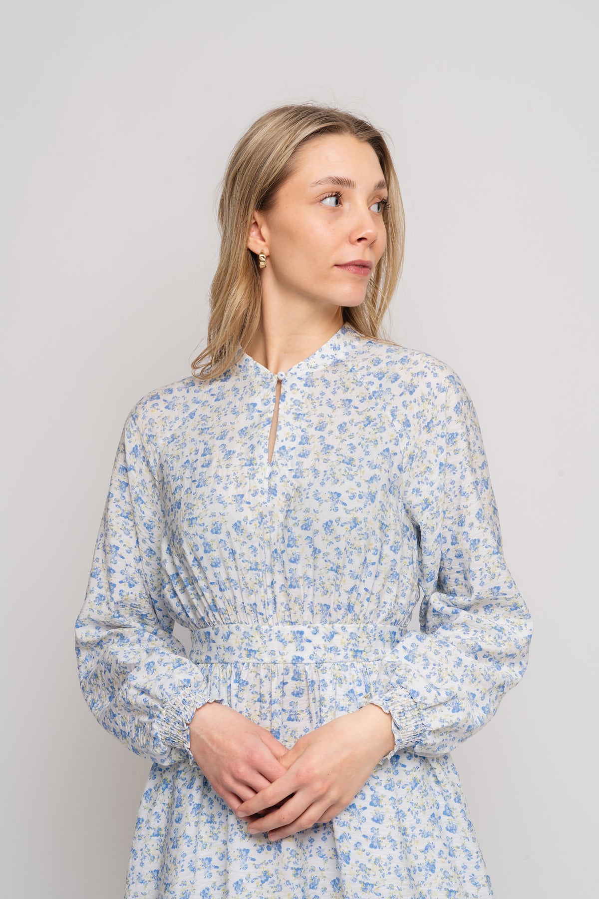Laurelle Ladonna Dress Aop - Chamb Blue Flw