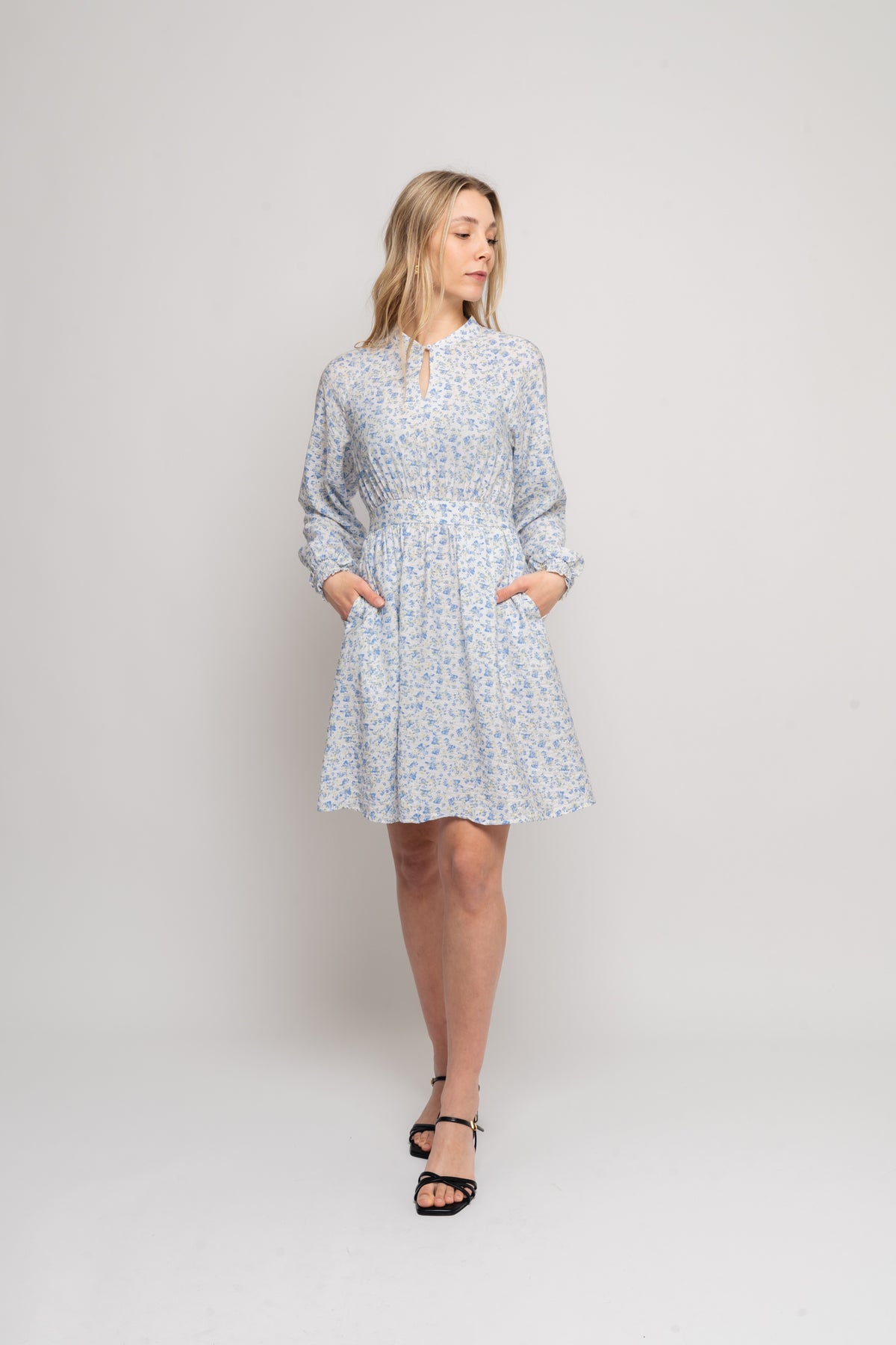 Laurelle Ladonna Dress Aop - Chamb Blue Flw