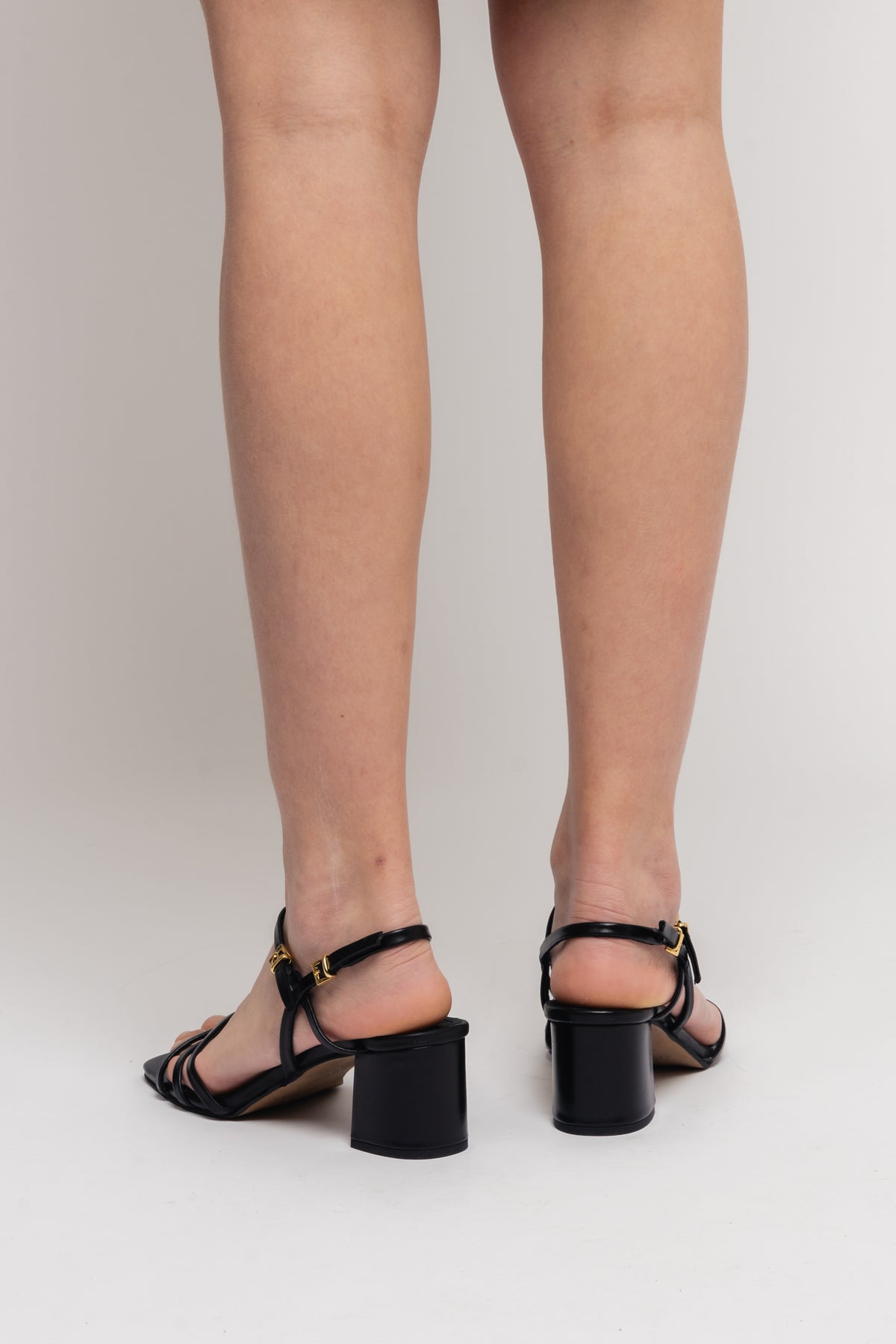 Tindra - Black