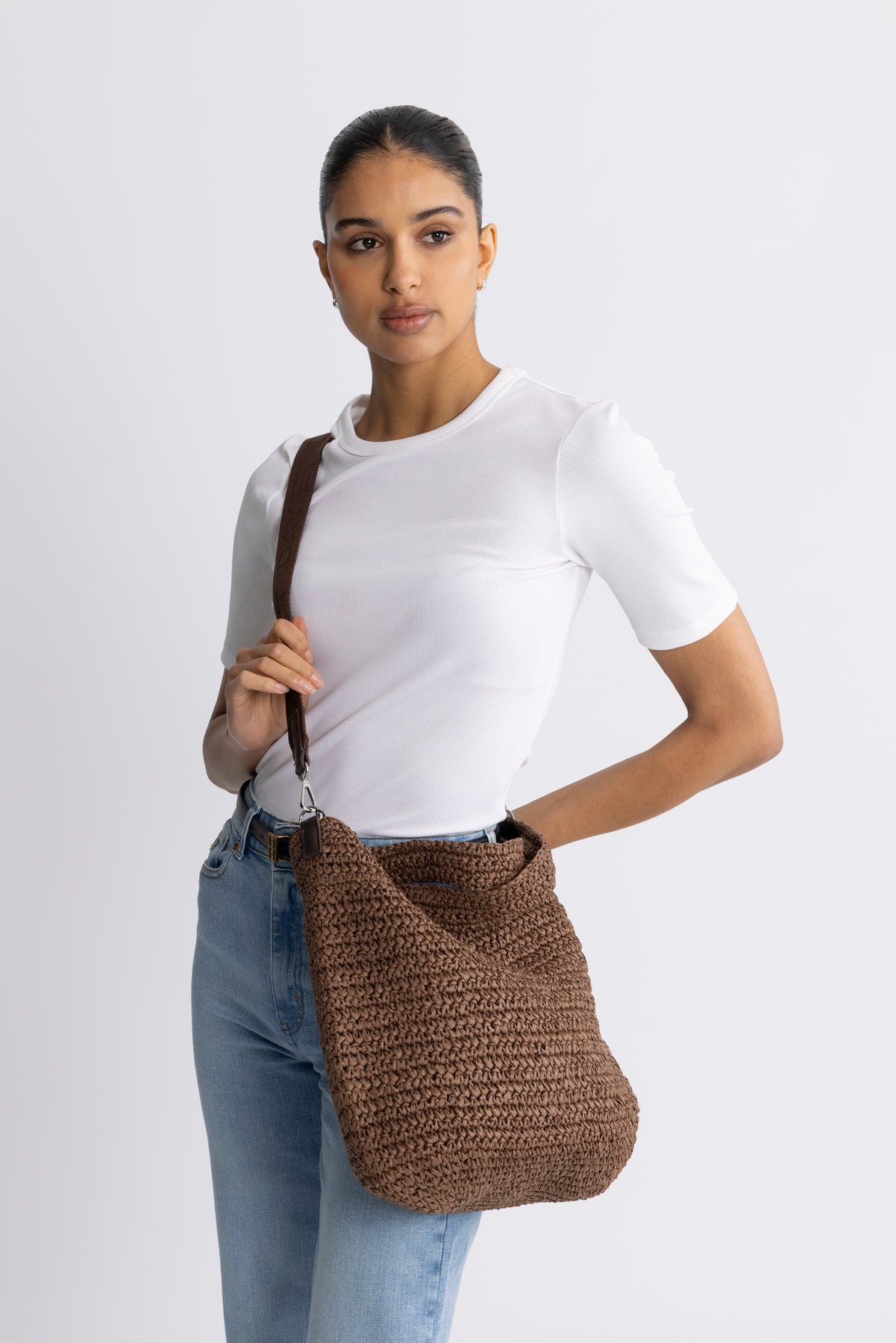 Day Lb Straw Cross - Chestnut
