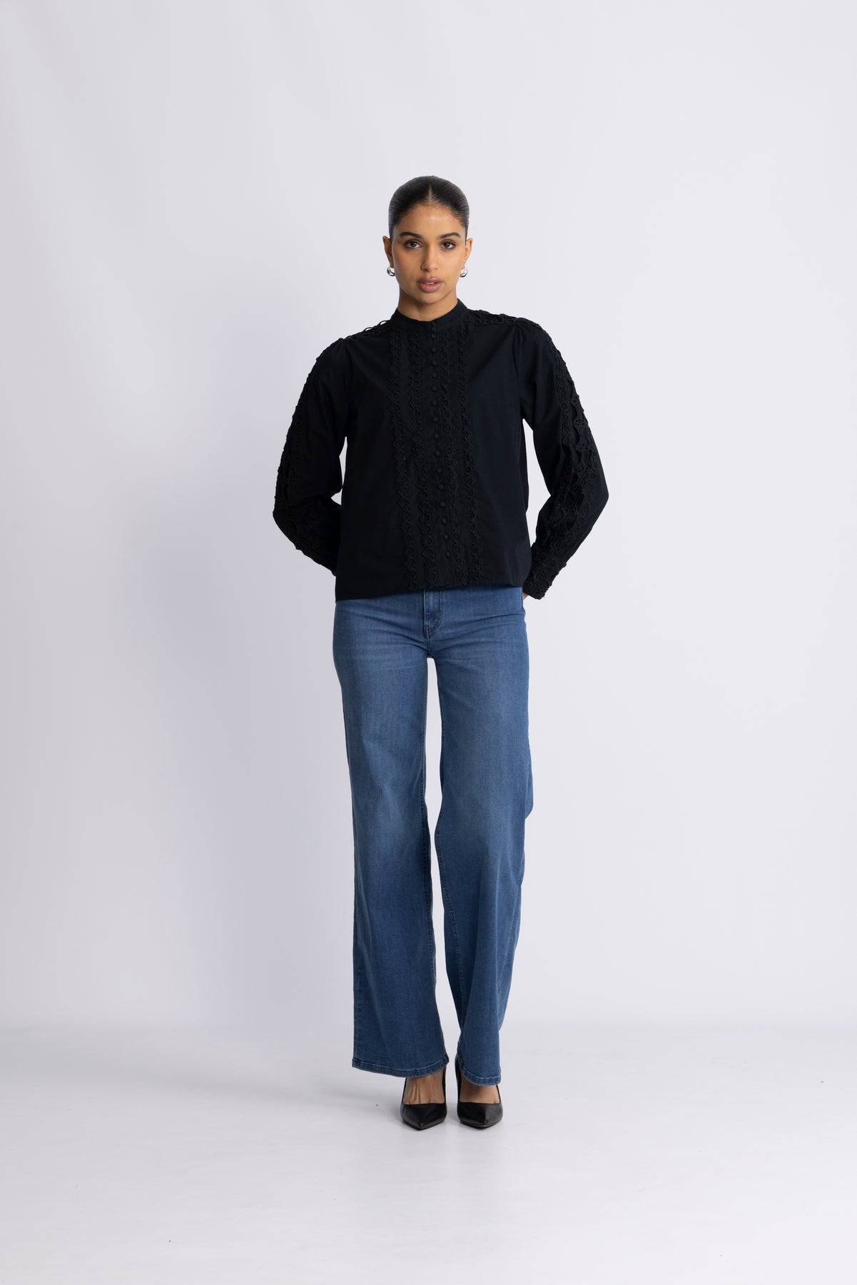 Yasyamina Ls Shirt - Black