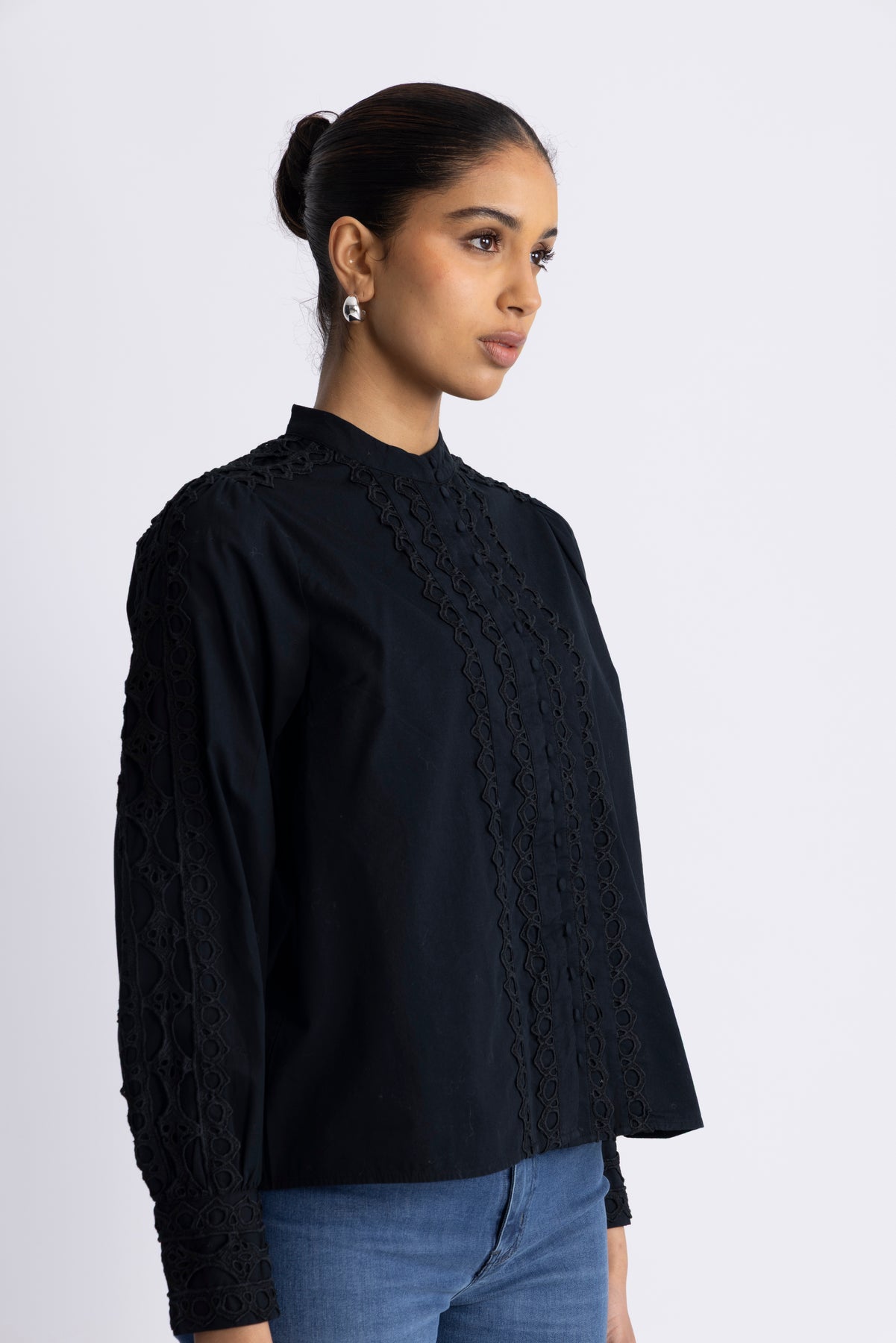 Yasyamina Ls Shirt - Black