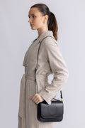 Logo Messenger Crossbody Bag - Svart