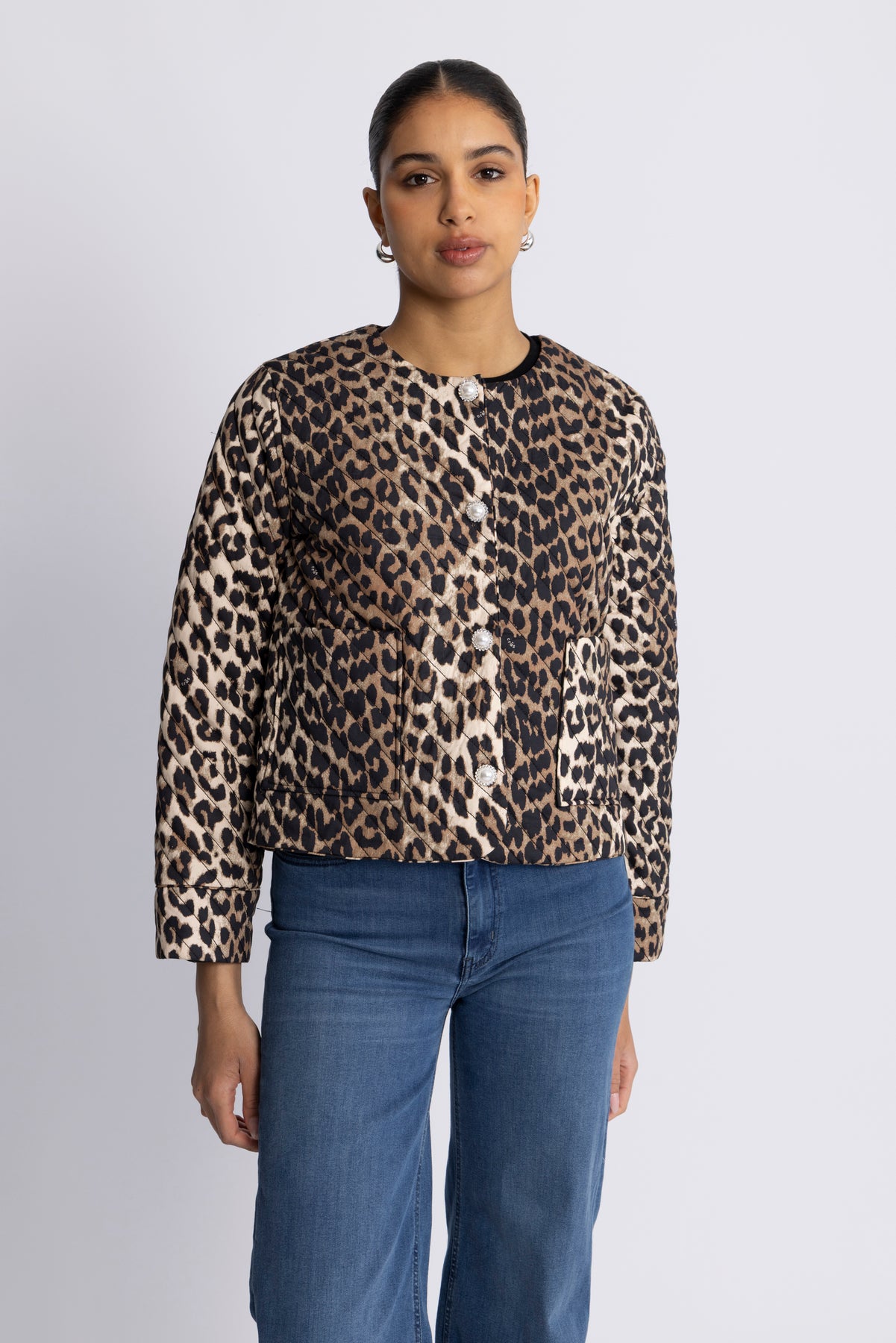 Sybille Jacka - Urban Leo