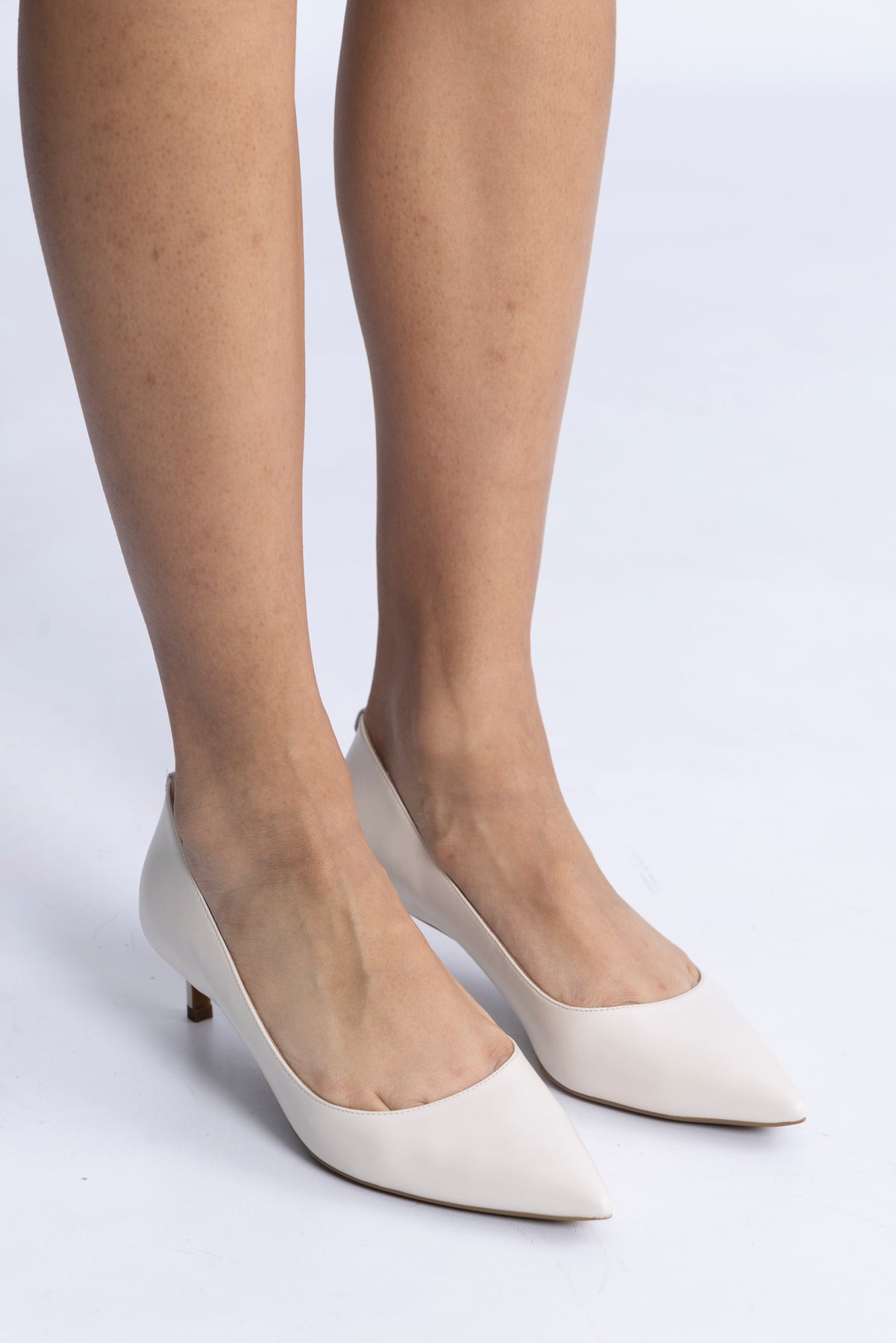 Alina Flex Kitten Pump - Ljuskräm
