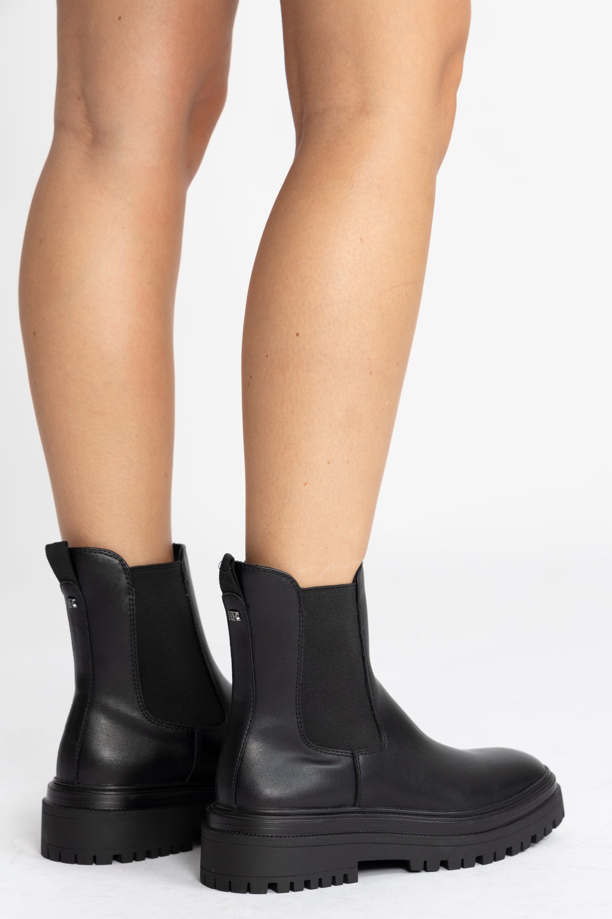 Novara Chelsea - Black