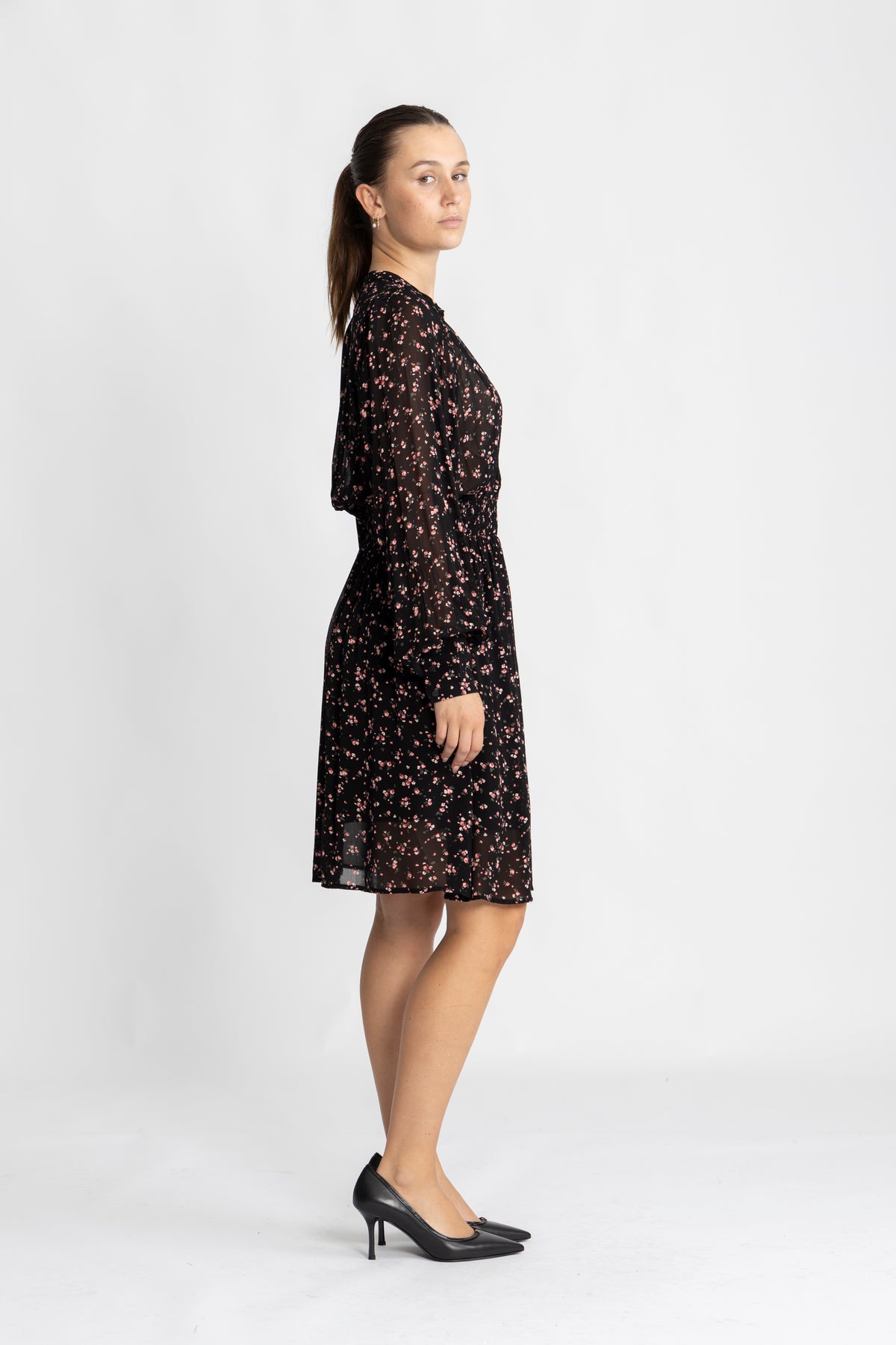 Orabella Dress Aop - Svart blommig