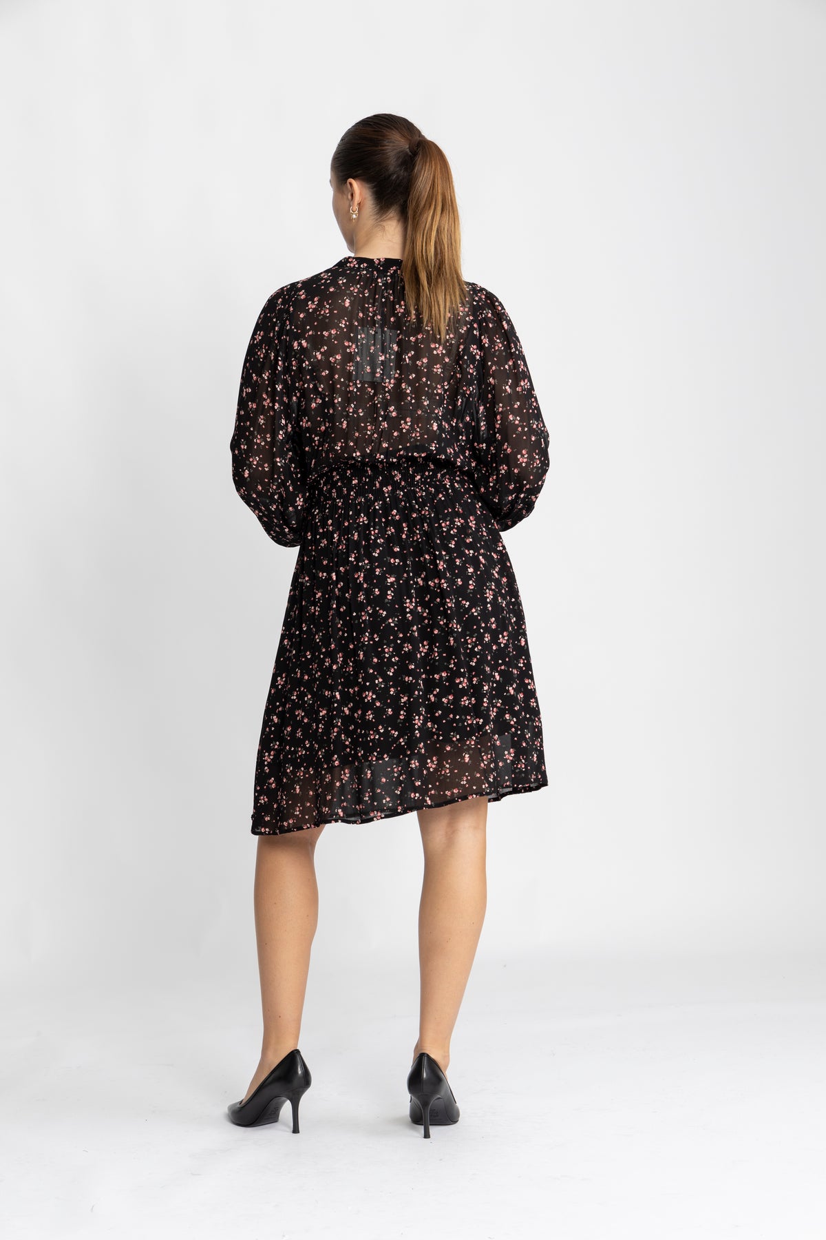 Orabella Dress Aop - Svart blommig