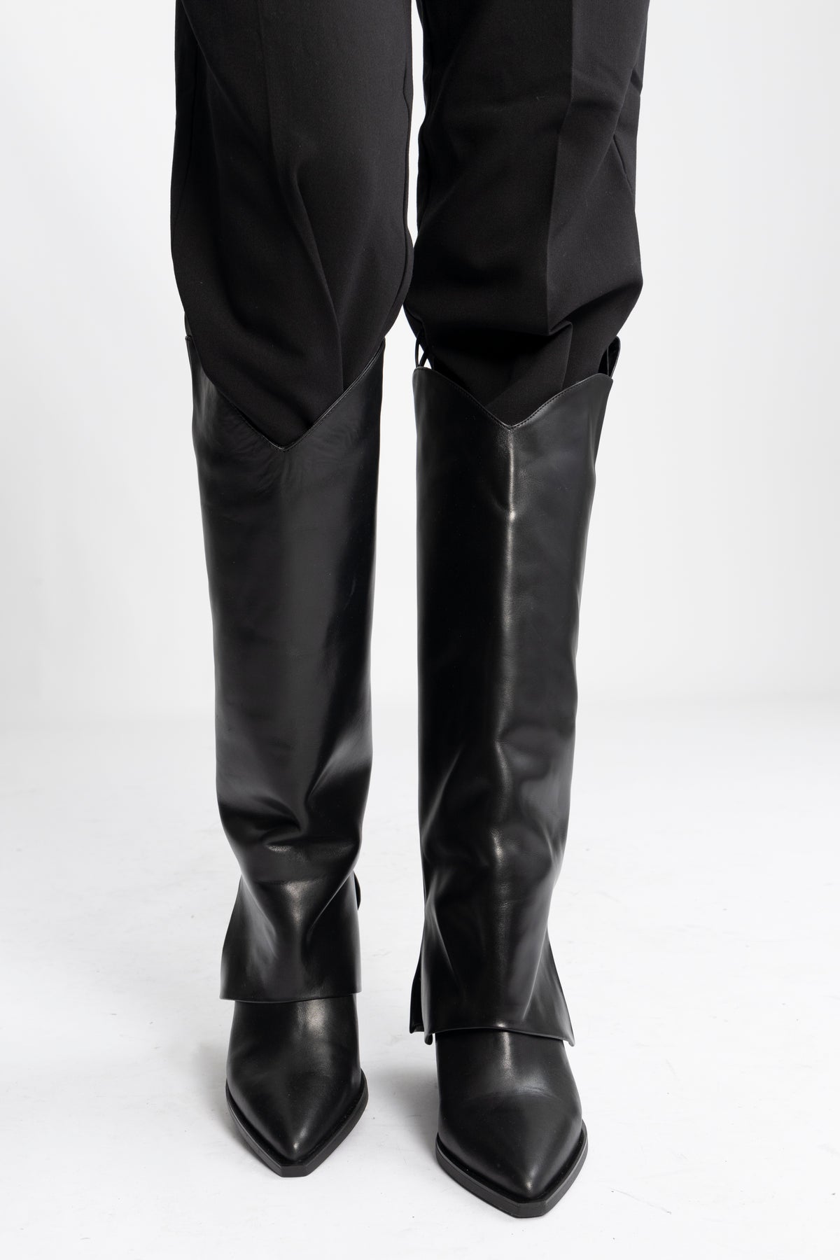 Alicia - Black