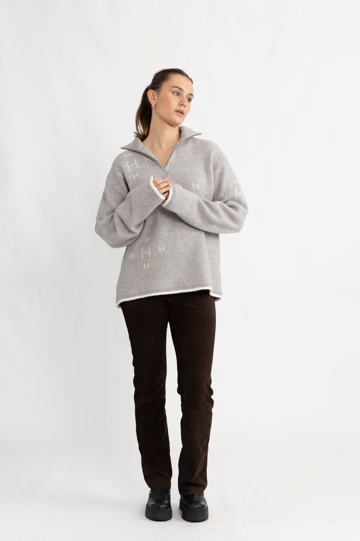 Iben Zip Sweater - Light Grey With White