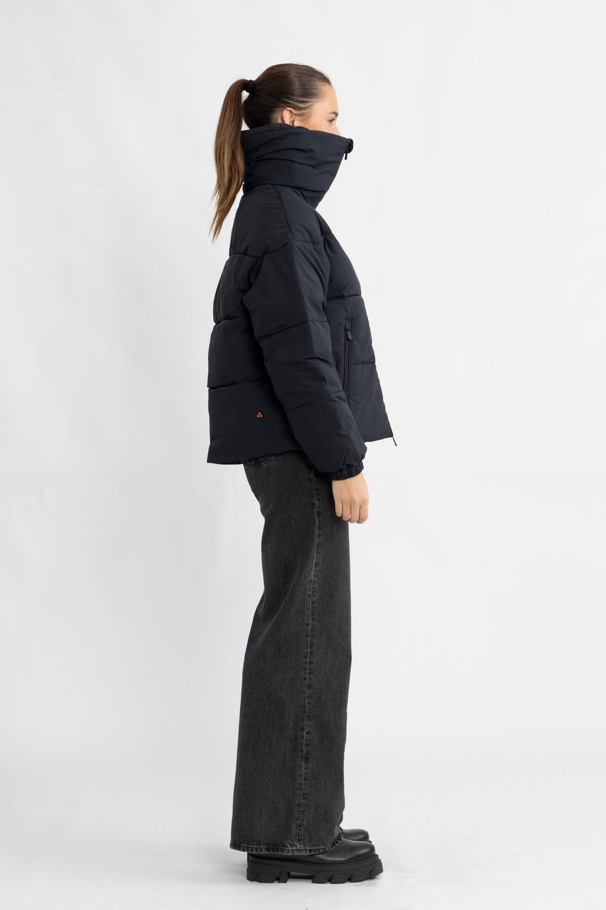 Hina - Black
