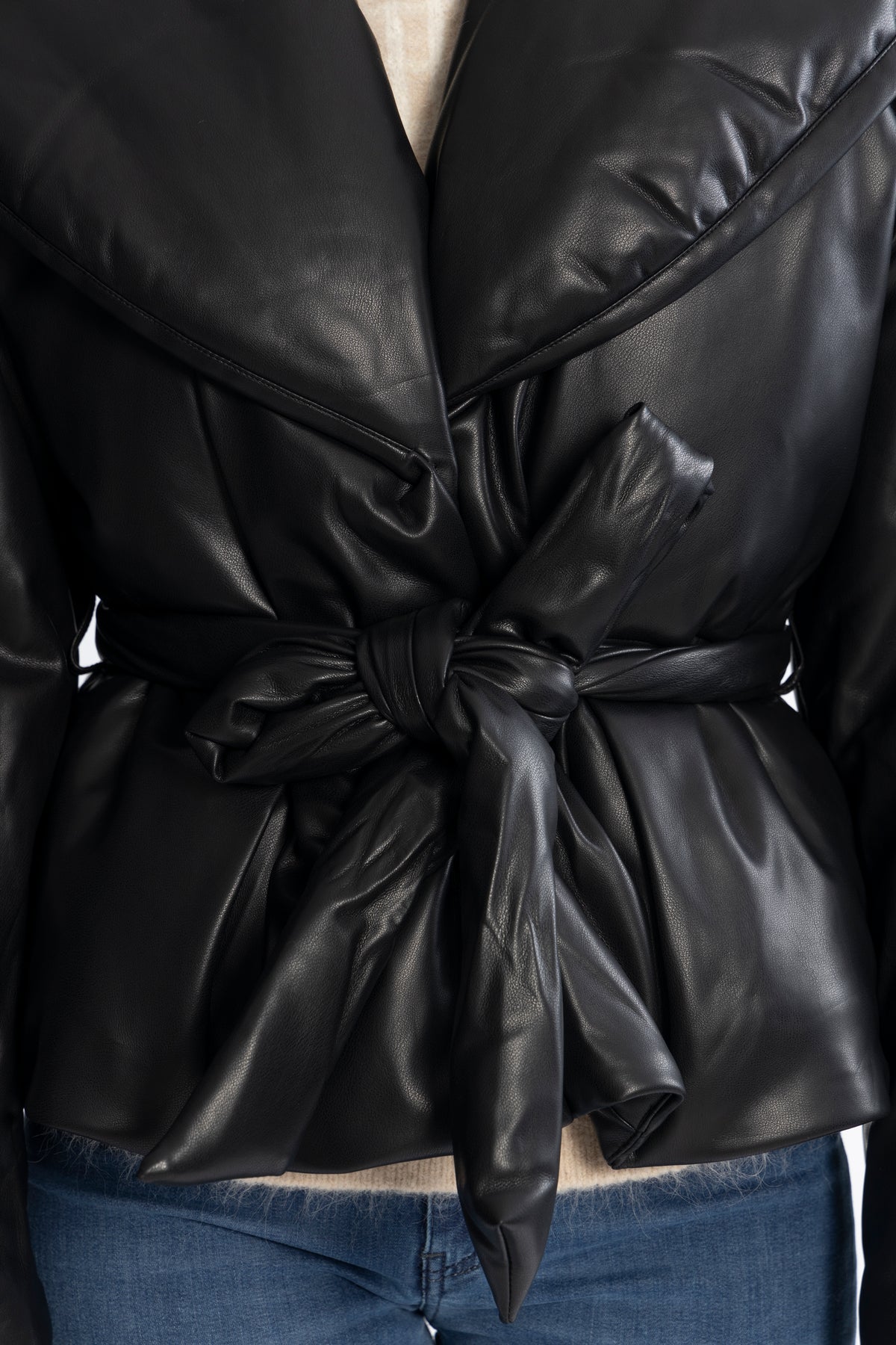 Belted Puffer Jacket - Svart