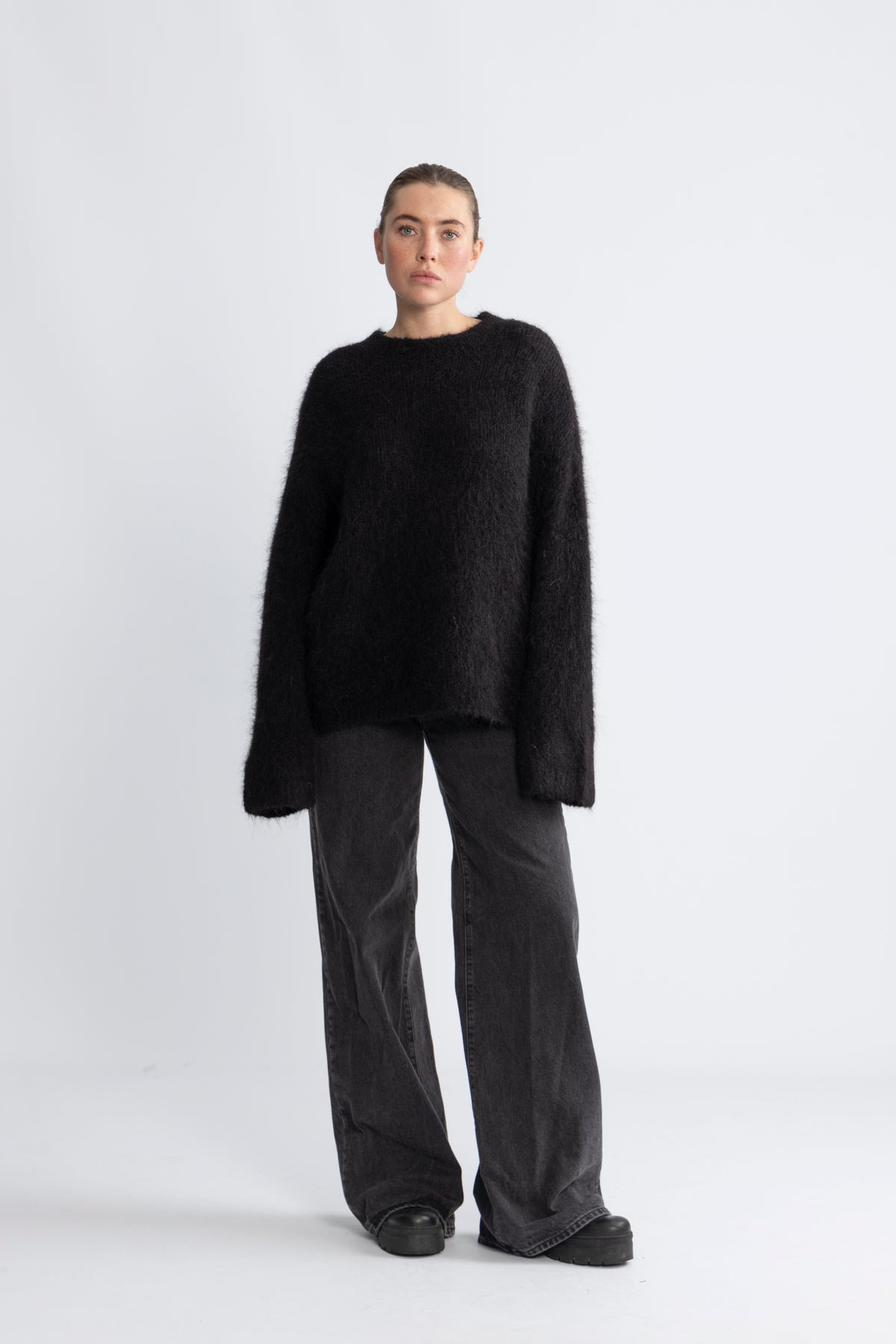 Gabella Ls Knit O-Neck Camp - Black