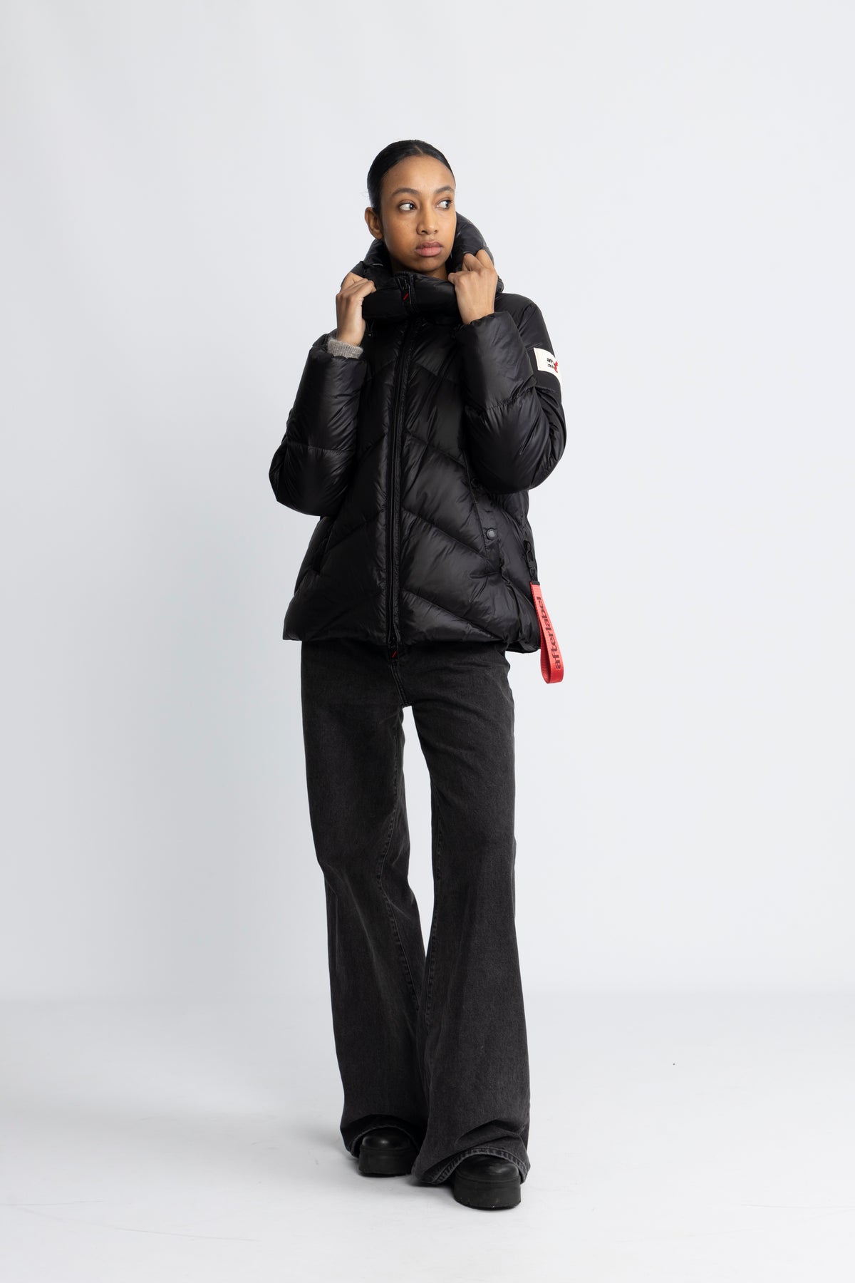 Helsinki Shiny - Black