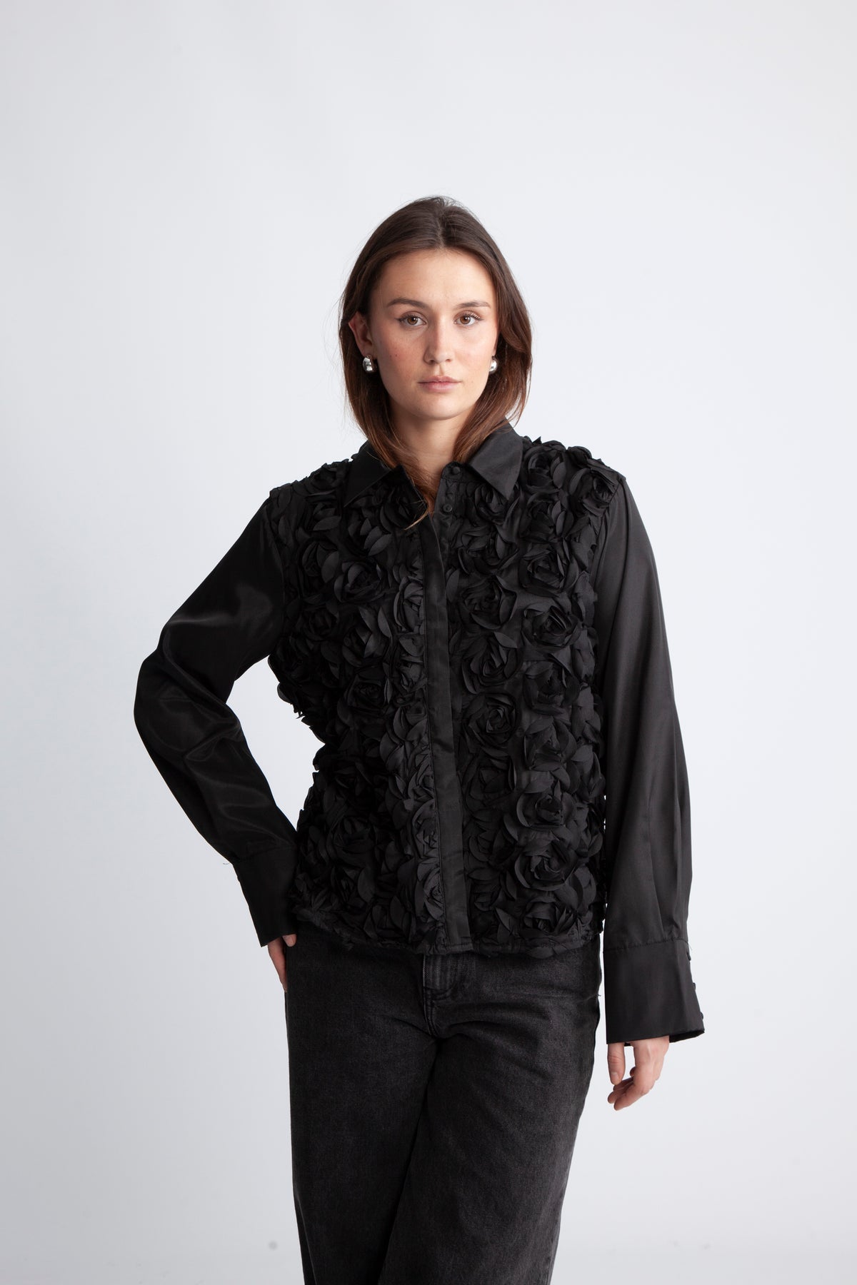 Yasrosiva Ls Shirt - Black