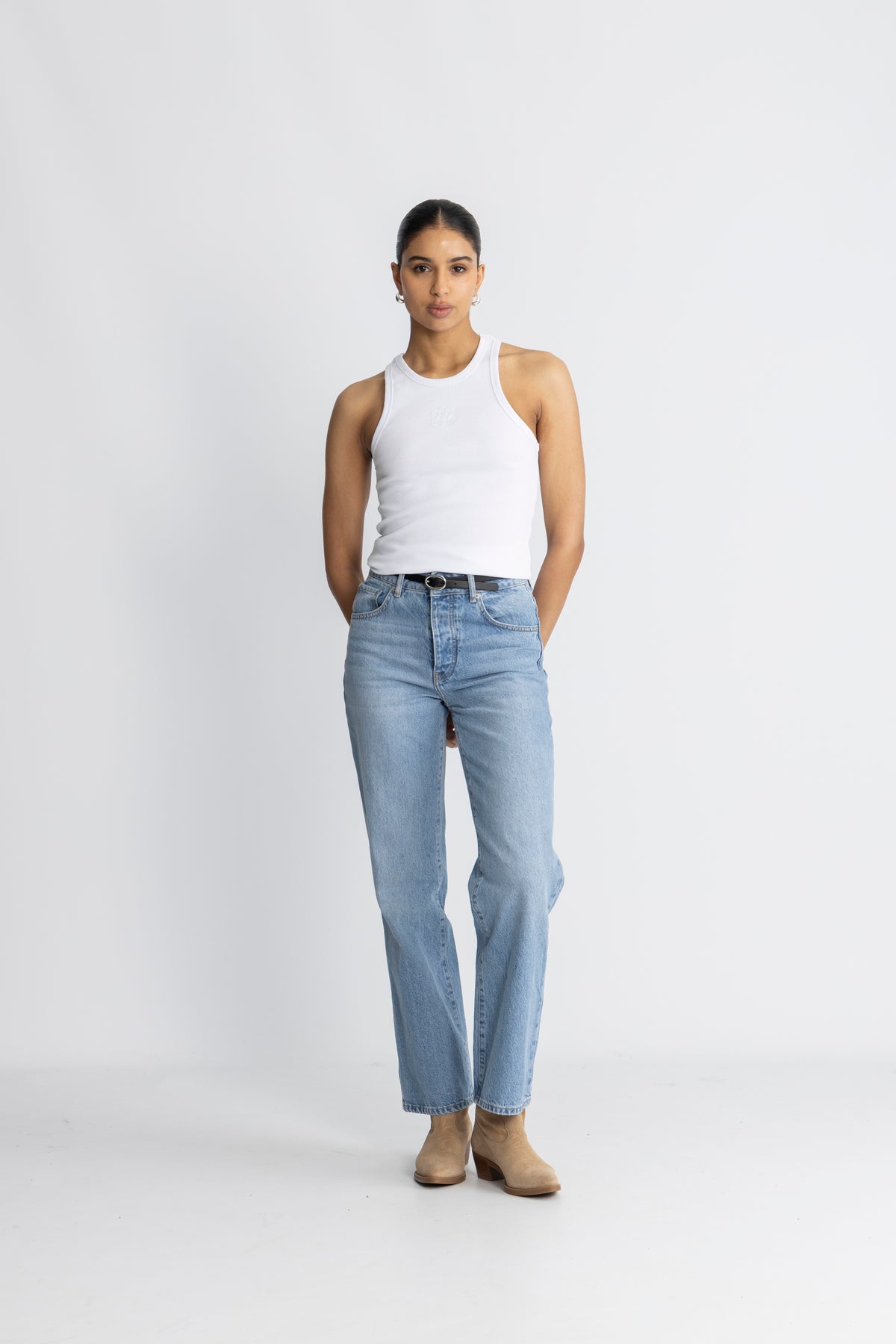 Saharacc Embroidery Tank Top - Vit