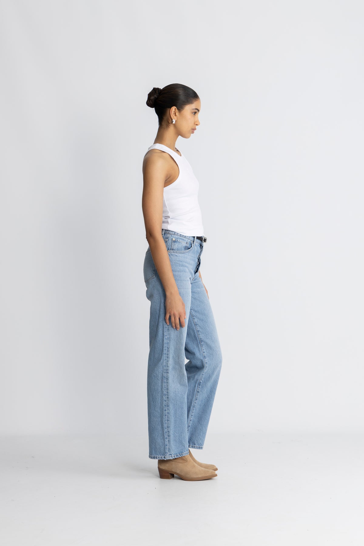 Saharacc Embroidery Tank Top - Vit
