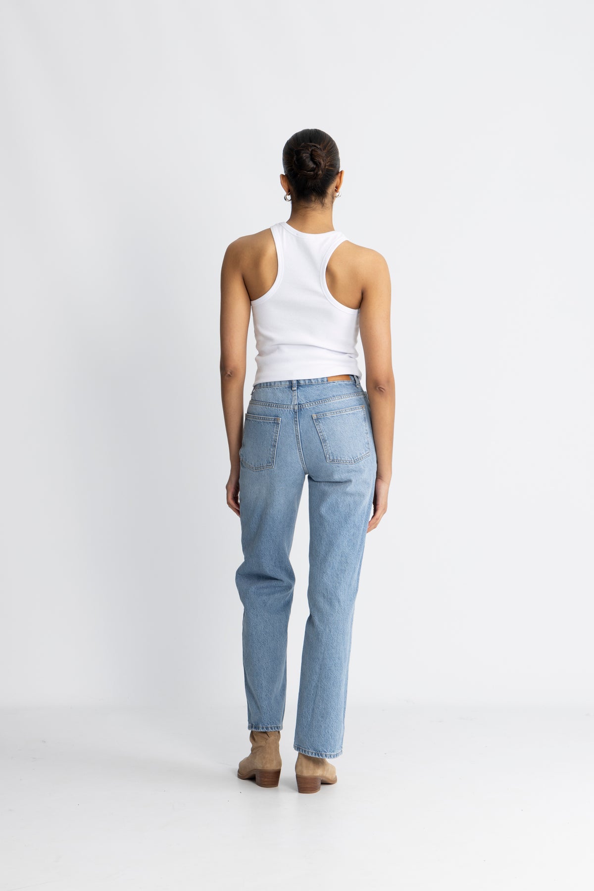 Saharacc Embroidery Tank Top - Vit