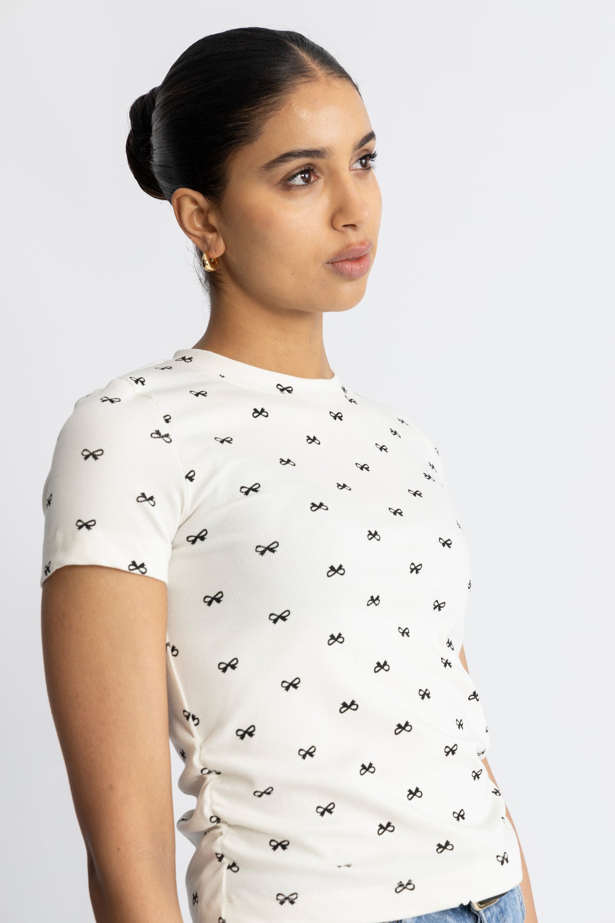 Ritchiecc Ribbon Tee - Off-white