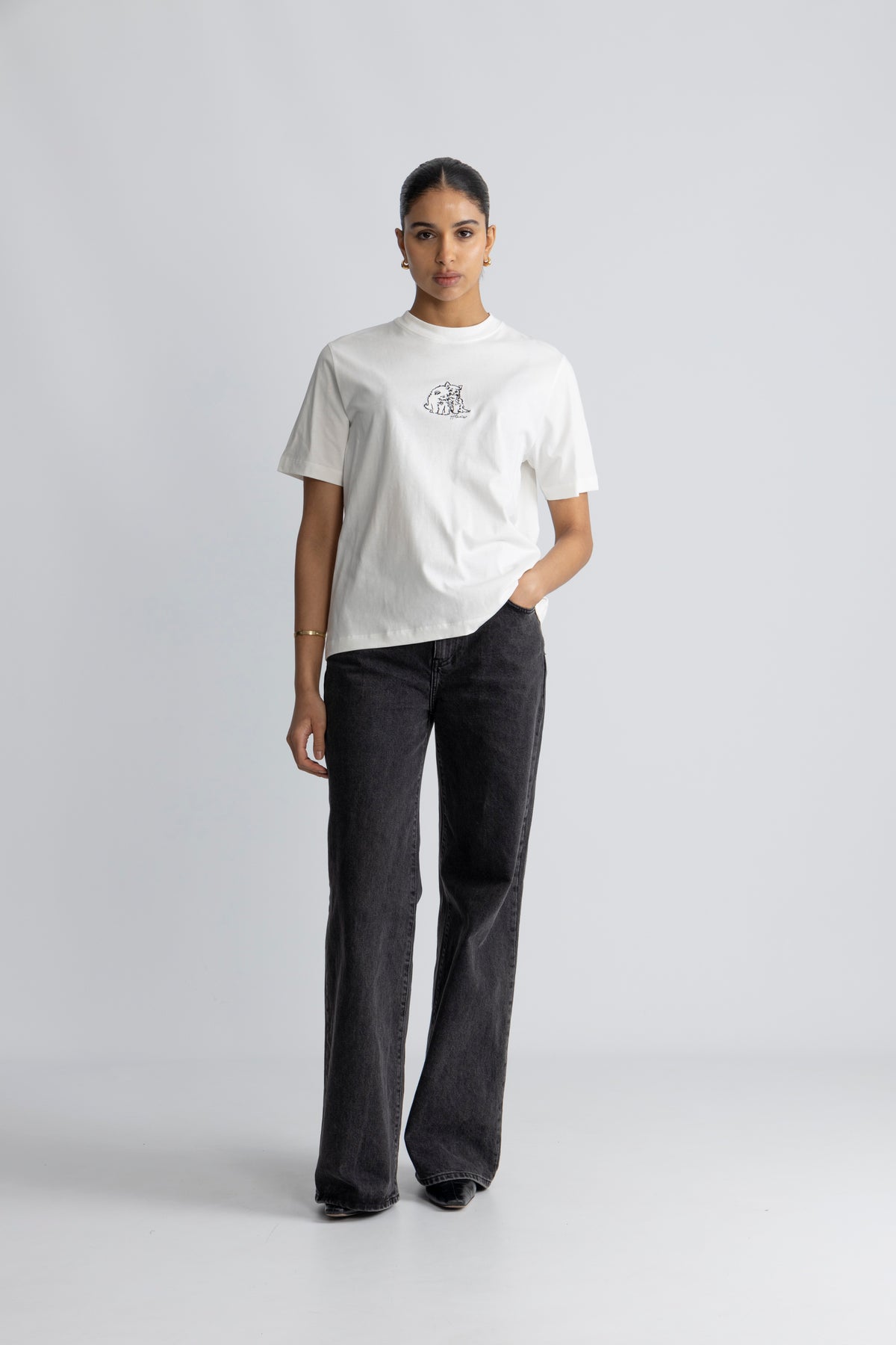 Kjerag Embroidery Tee - White