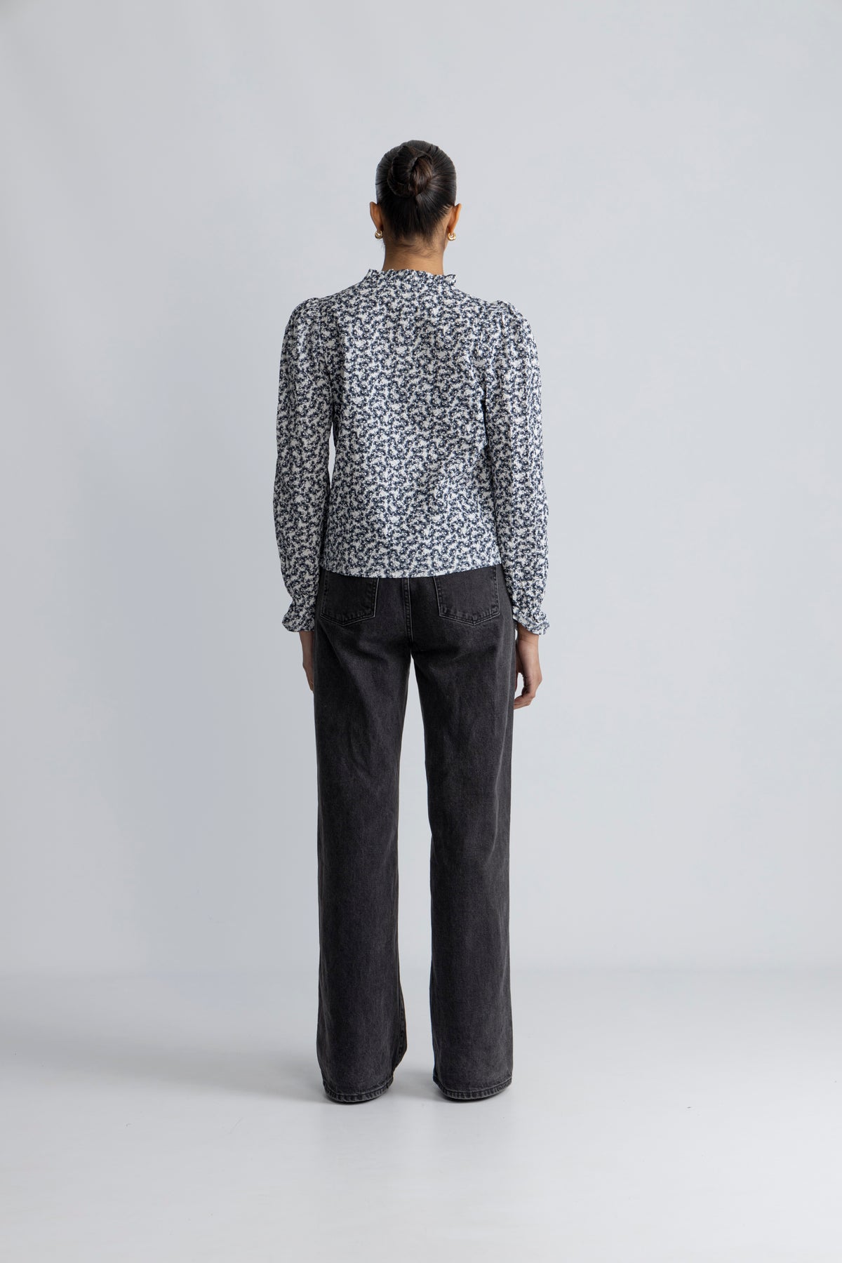 Jenny Blus - Navy Rosehip Print