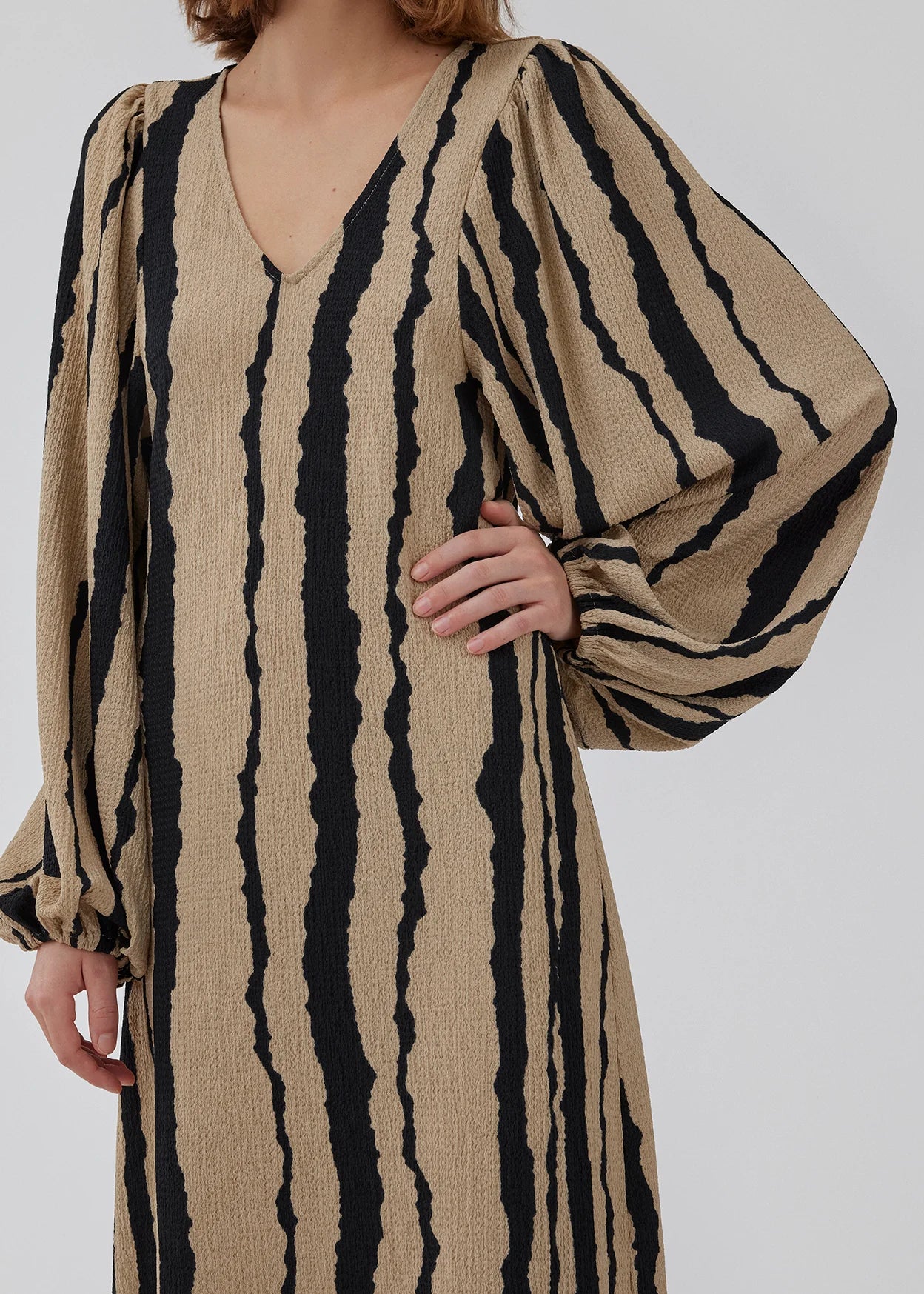 Harland Print Dress - Torn Lines