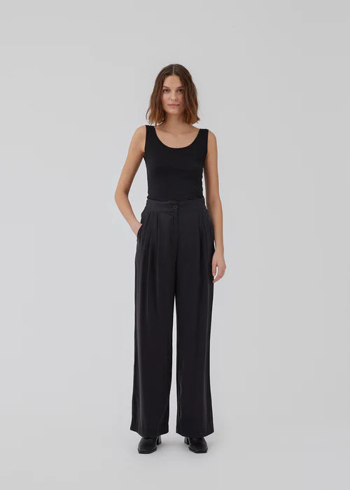 Hima Top - Black