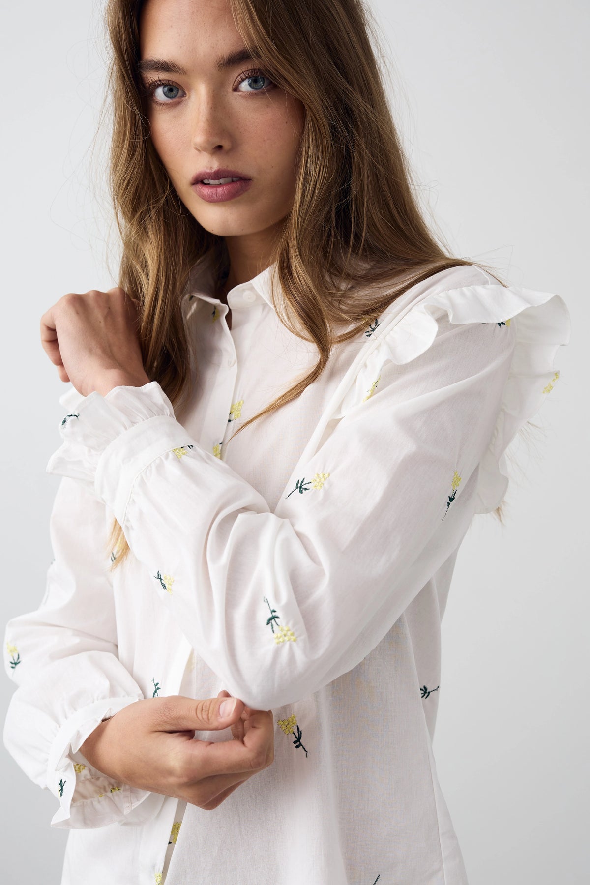 Noella Kinisha Blus