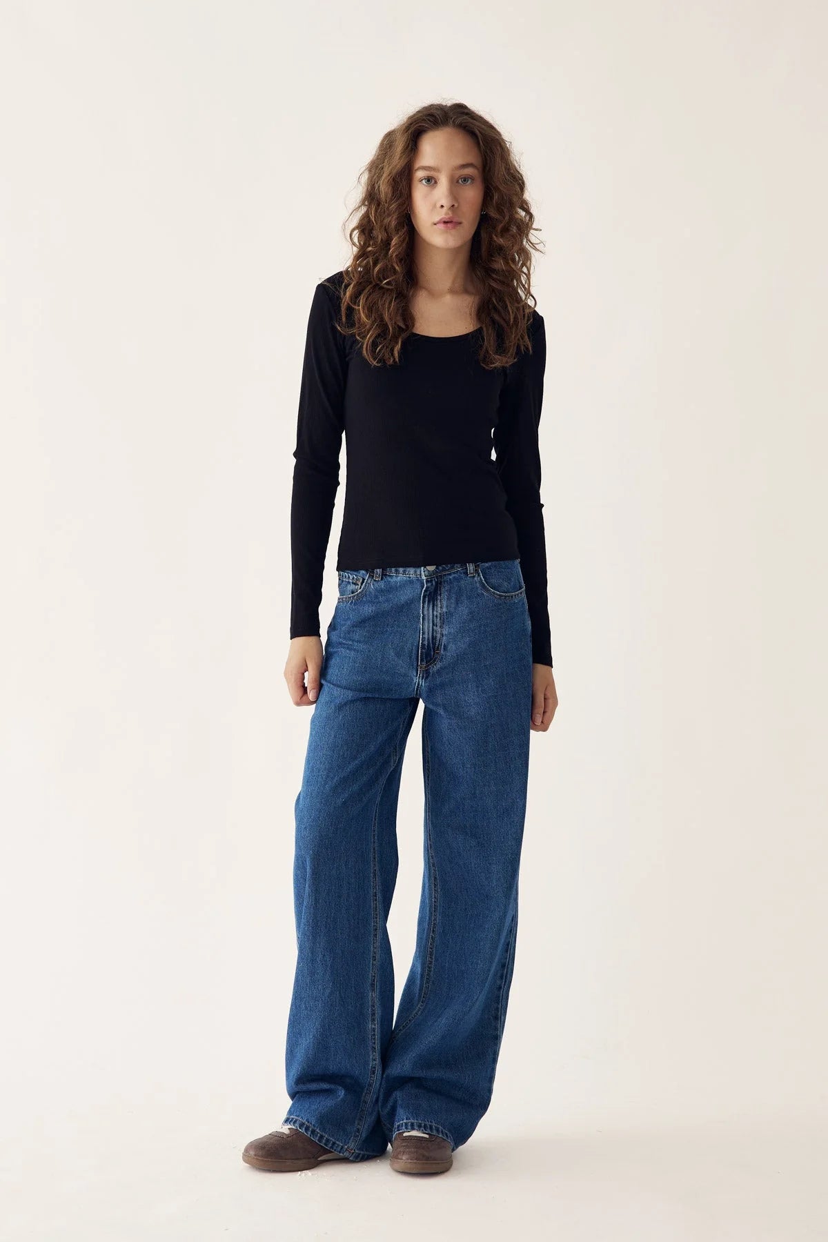 Leyton Top - Svart