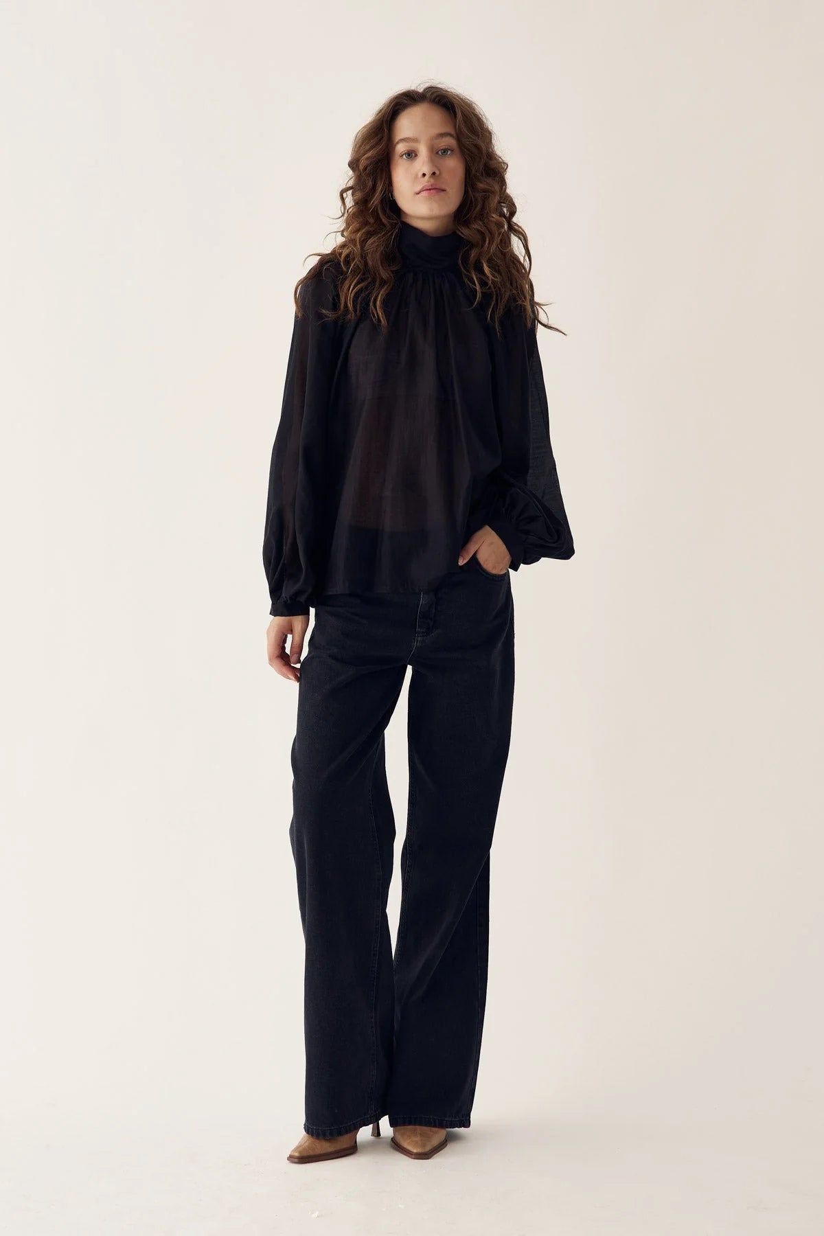 Loris Blus - Svart