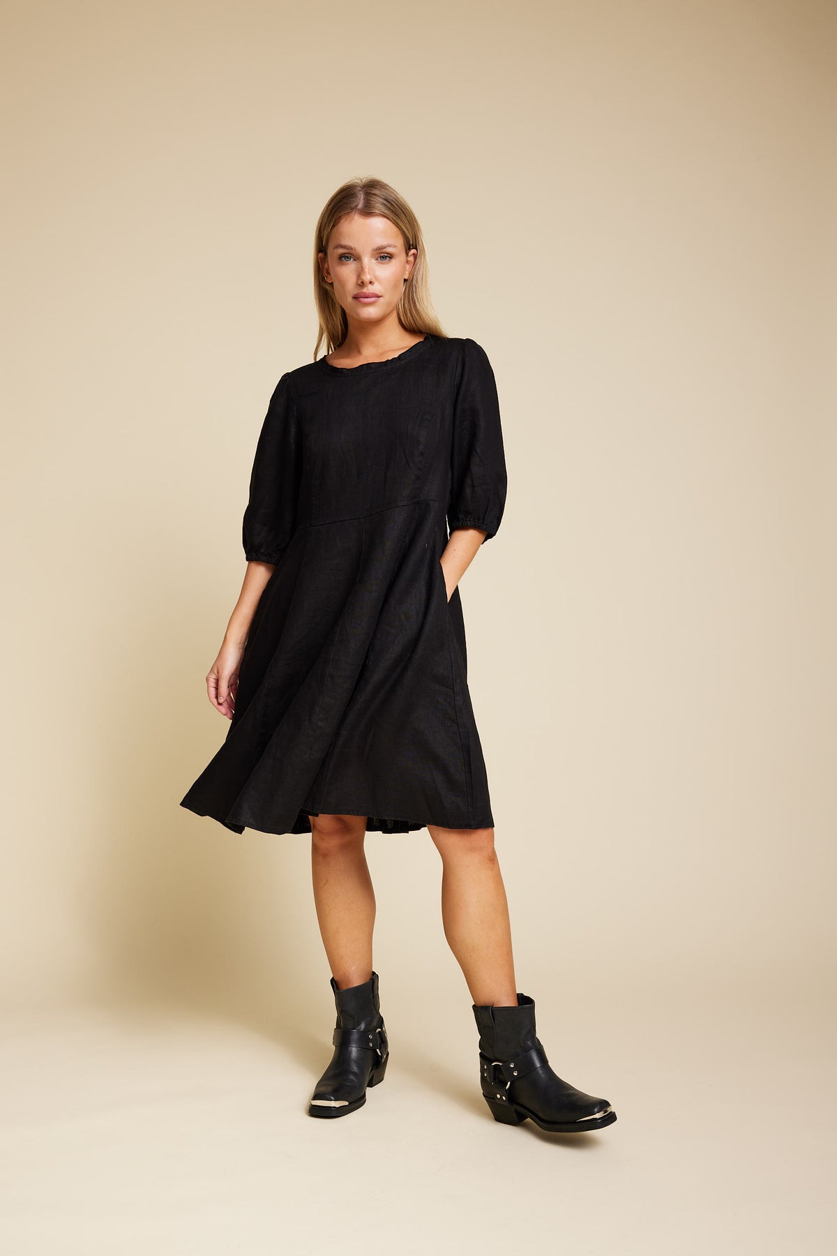 New Saint Linen - Black