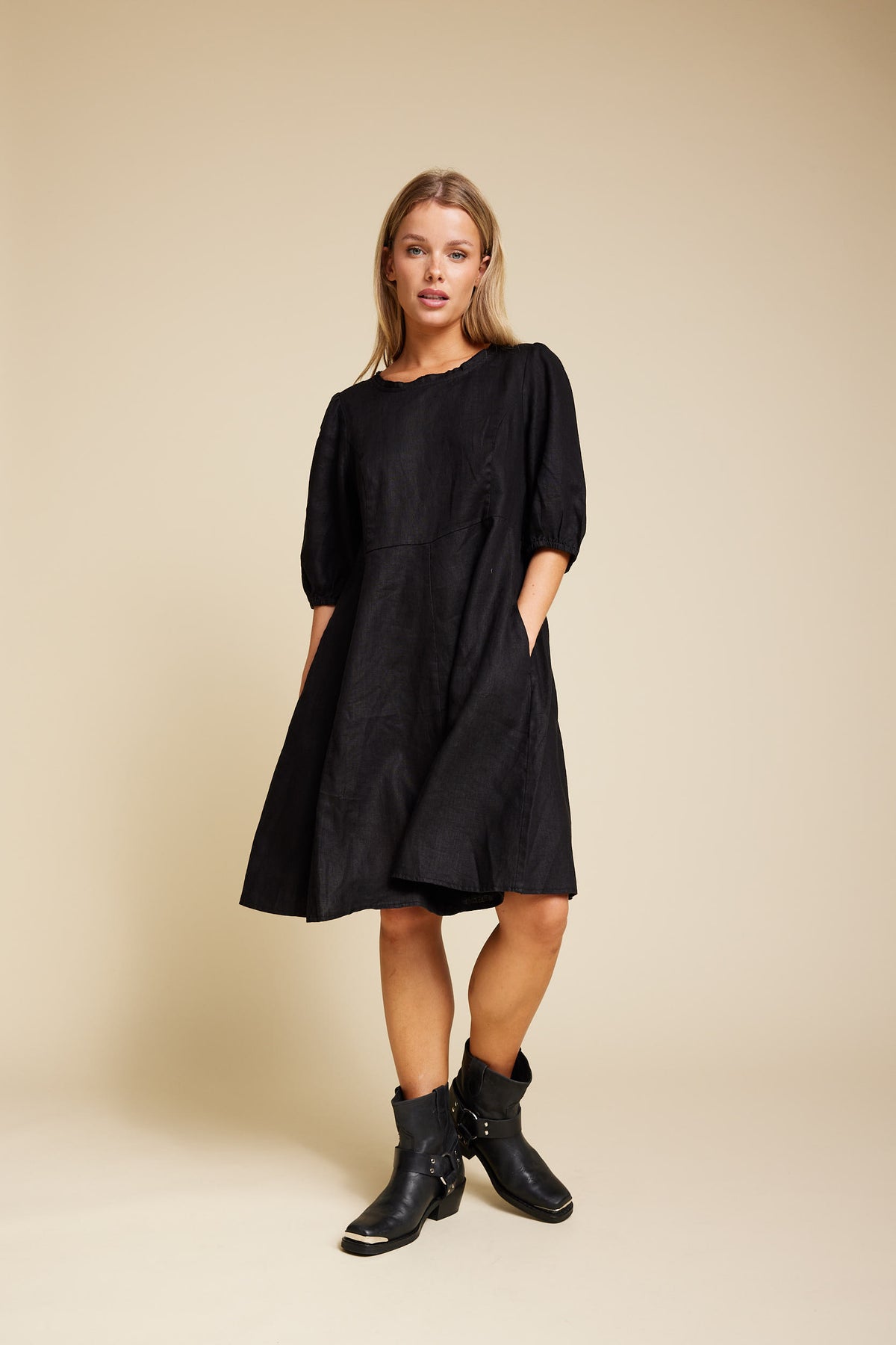 New Saint Linen - Black