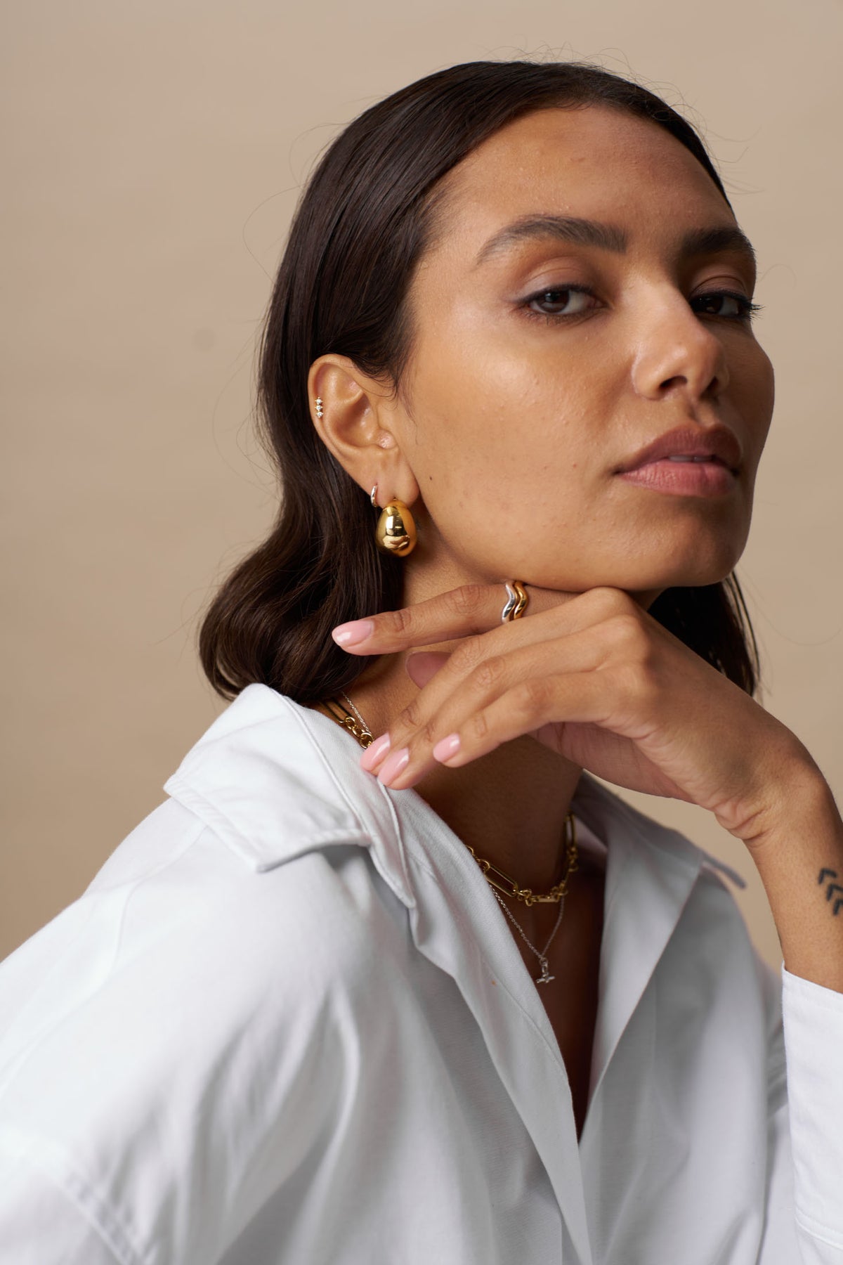 Statement Domed Tapered Örhänge - Guld