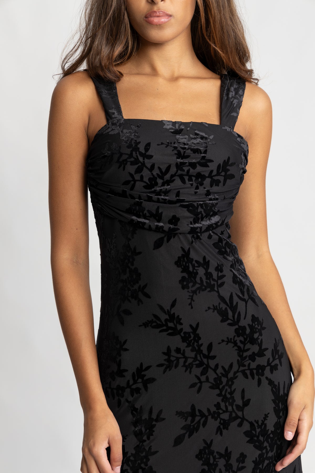 Villgun Velvet Dress - Black