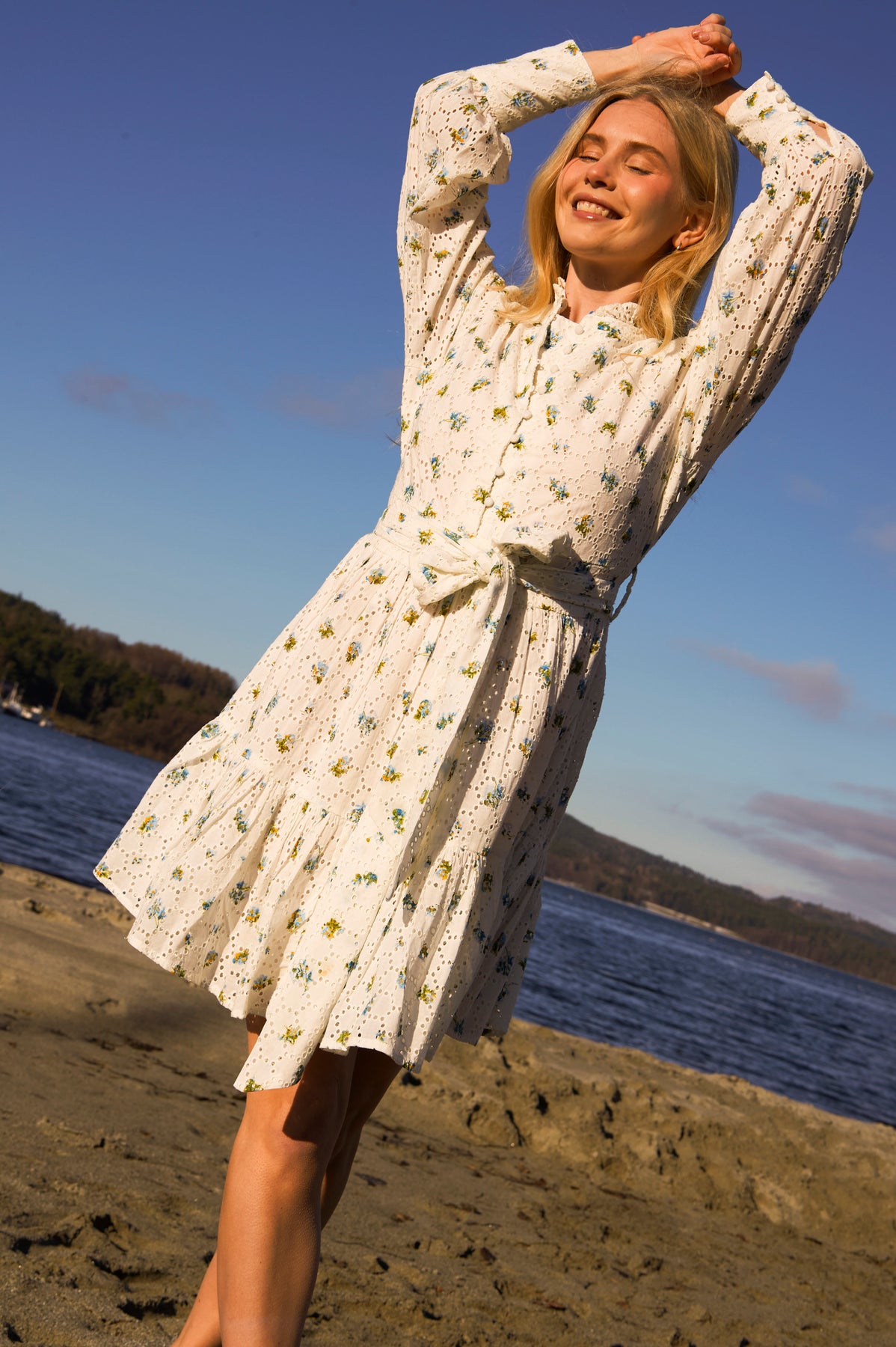 Liv Broderie Anglaise Dress - Forglemmegei White
