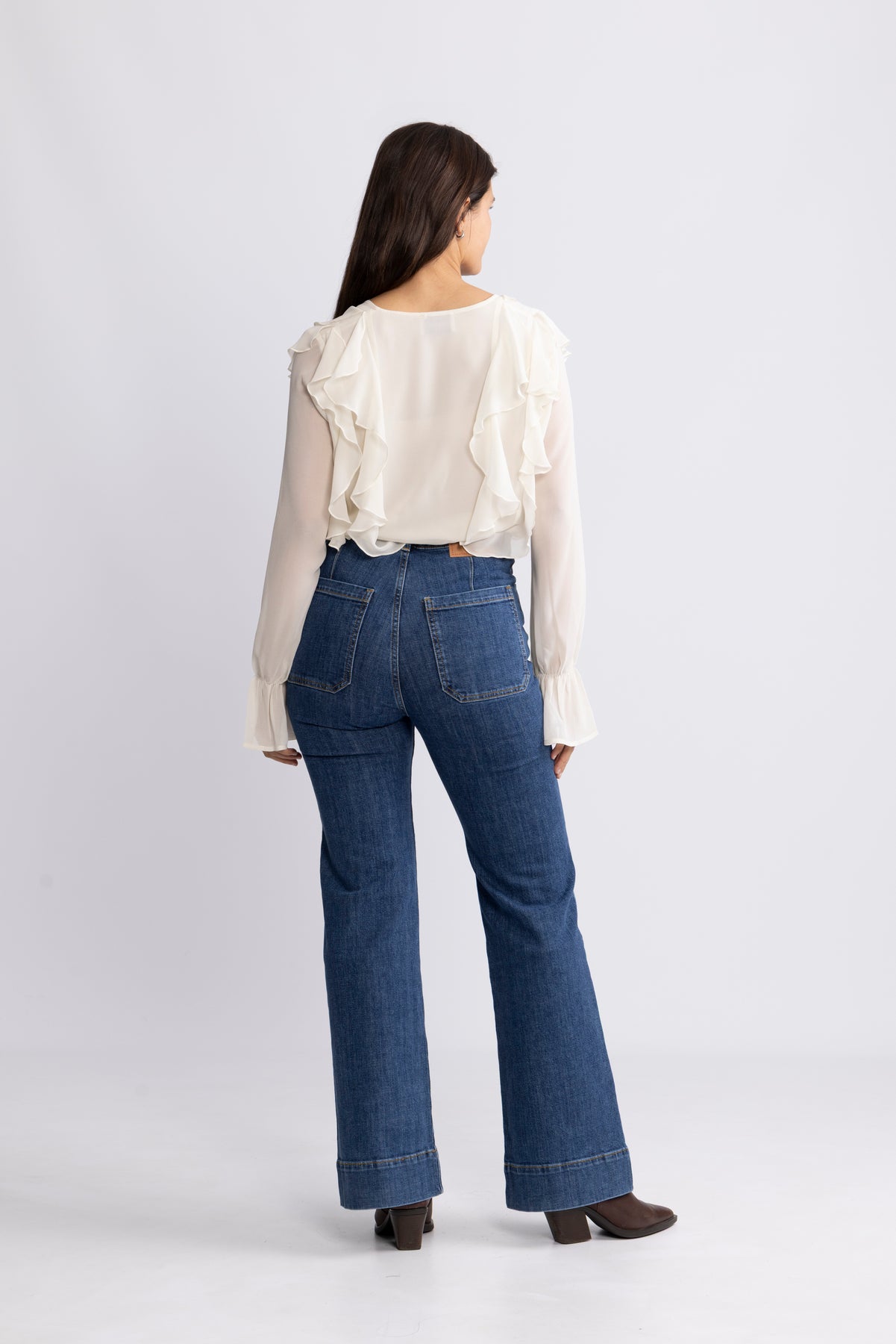Hellvi Ruffle Chiffon Blus - Creme