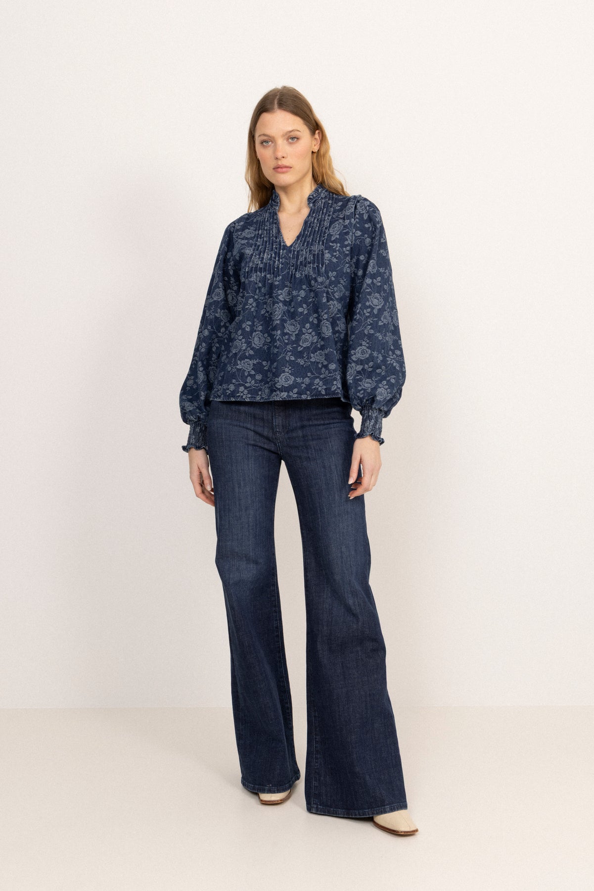 Emma Denim Jacquard Blus - Blue Flower