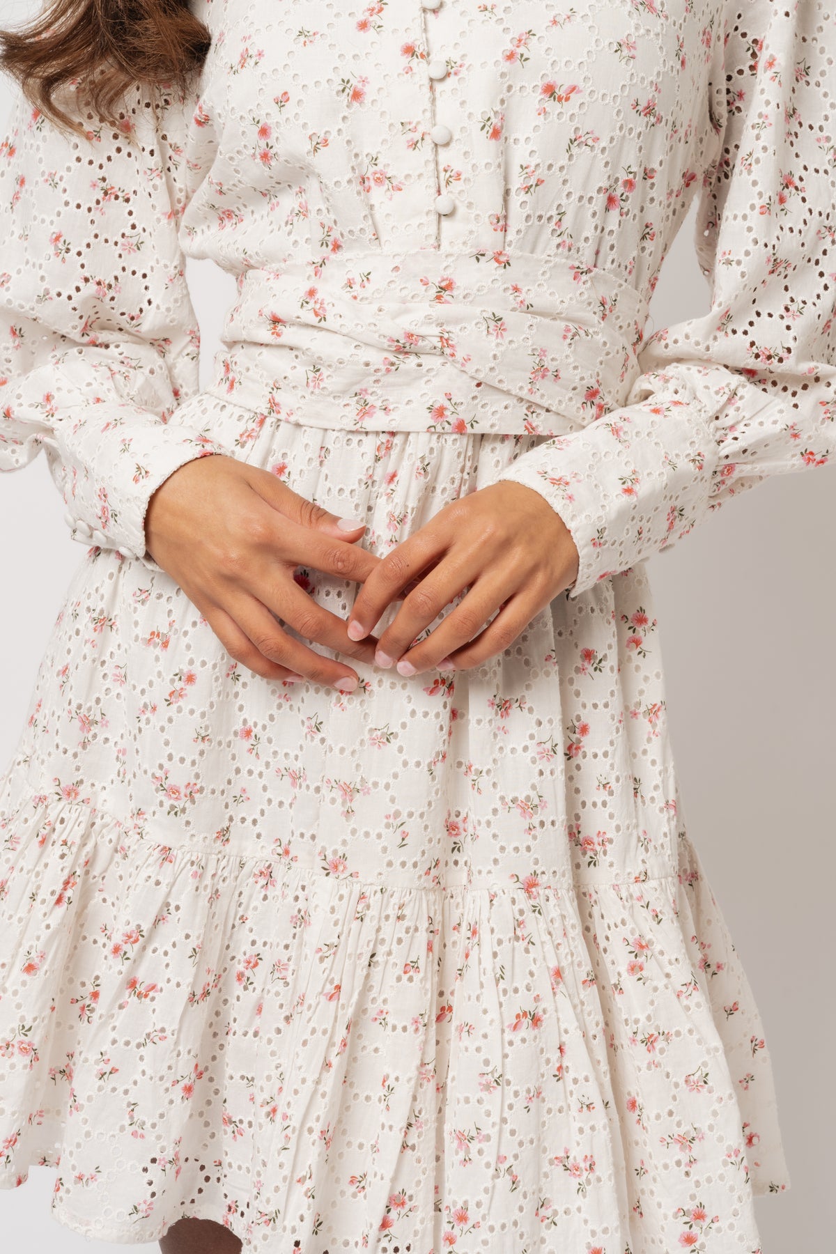 Liv Broderie Anglaise Dress - Pink Petite White