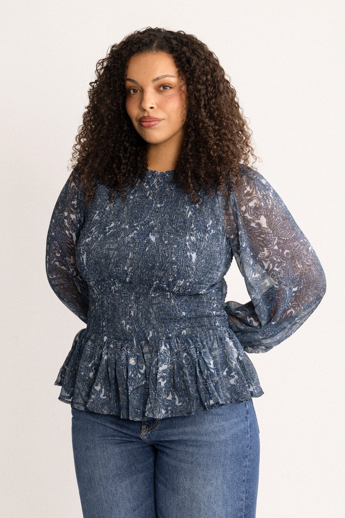 Rira Smock Chiffon Blouse - Blå Paisley