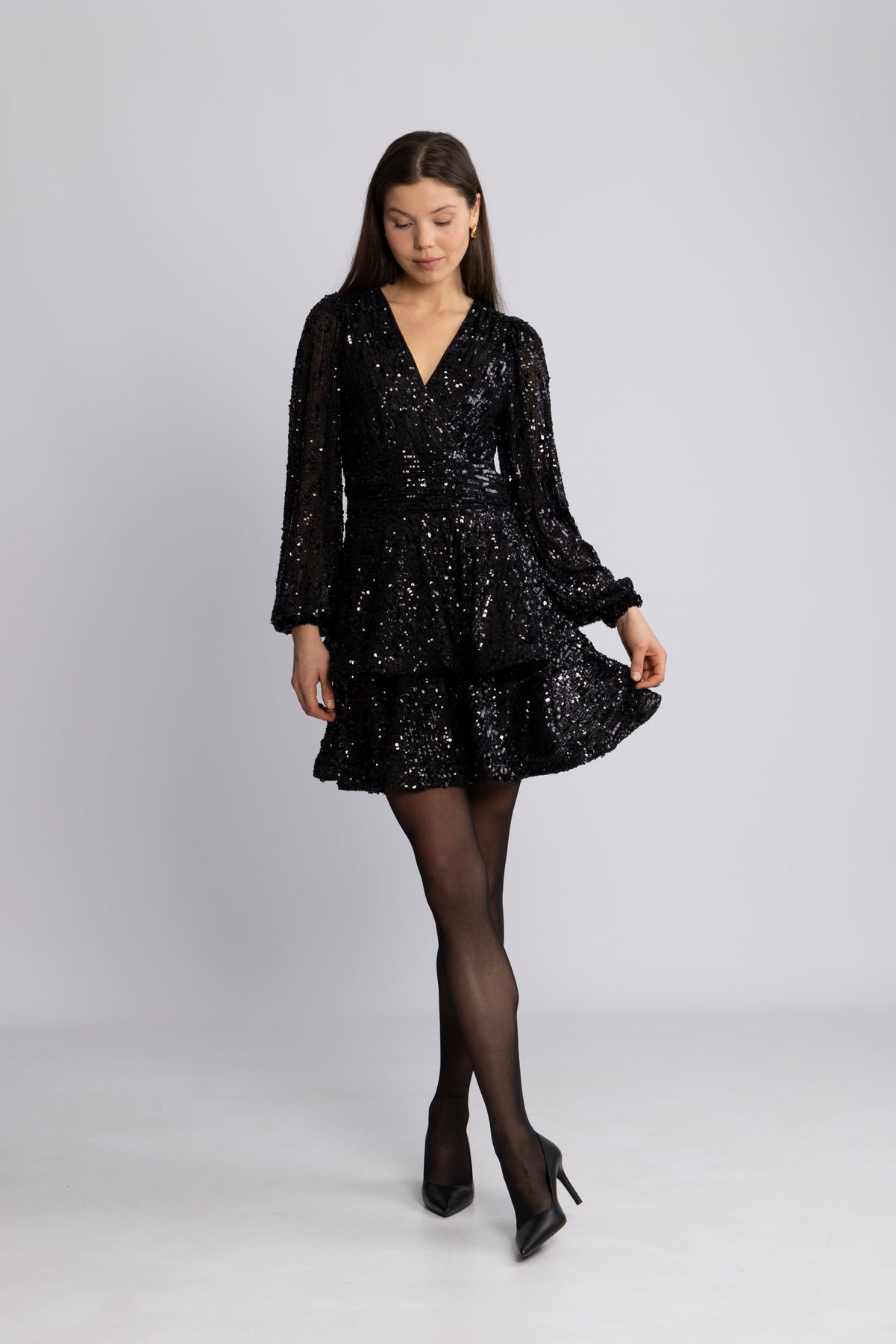 Jade Wave Sequins Solid Dress - Black