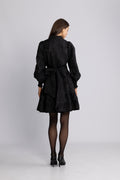 Saga Wide Brocade Dress - Svart