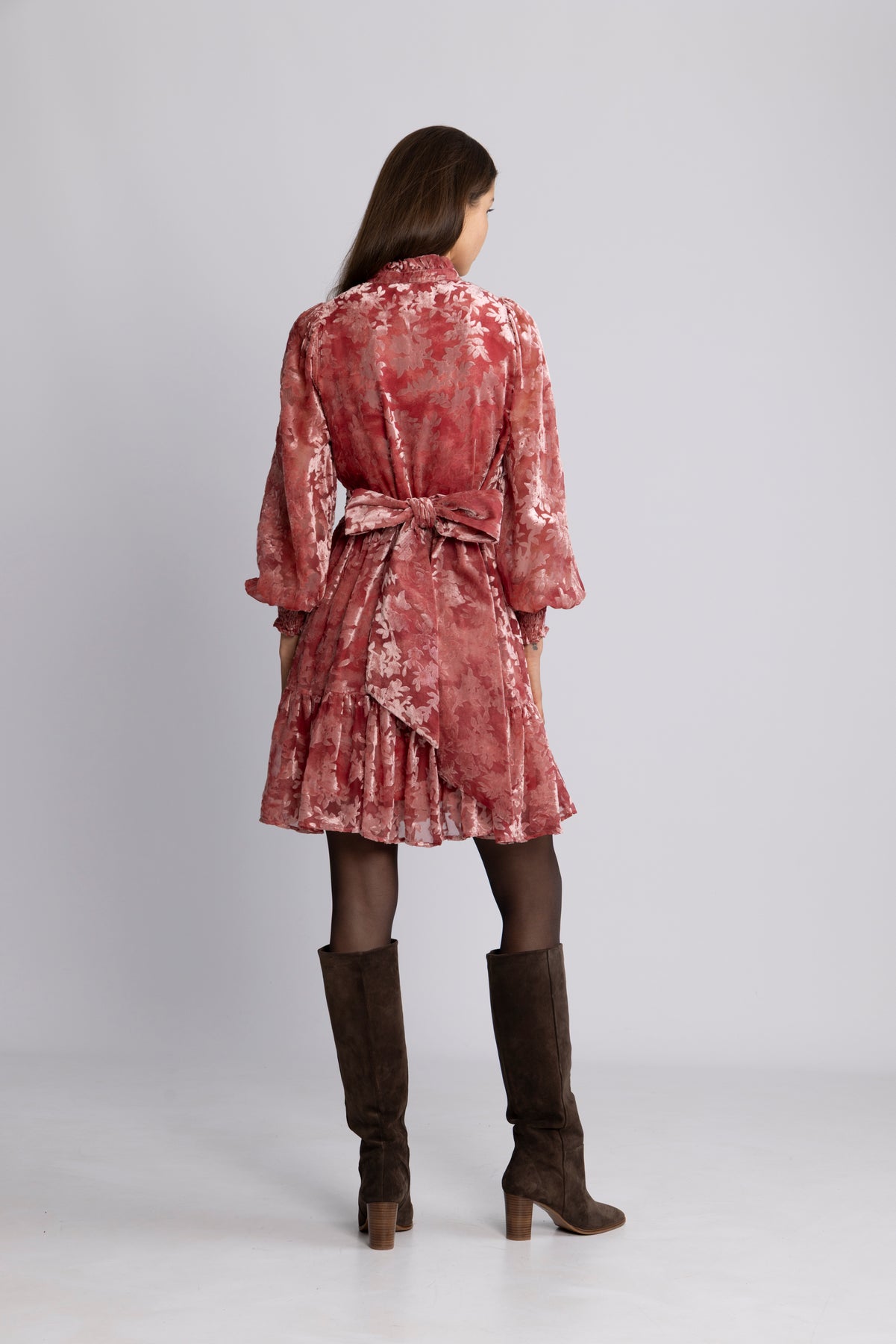 Saga Wide Velvet Flower Dress - Rosa Blomster
