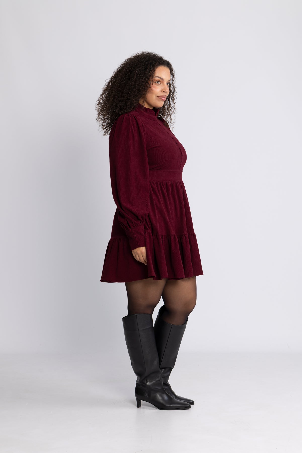Liv Cord Solid Dress - Vinröd