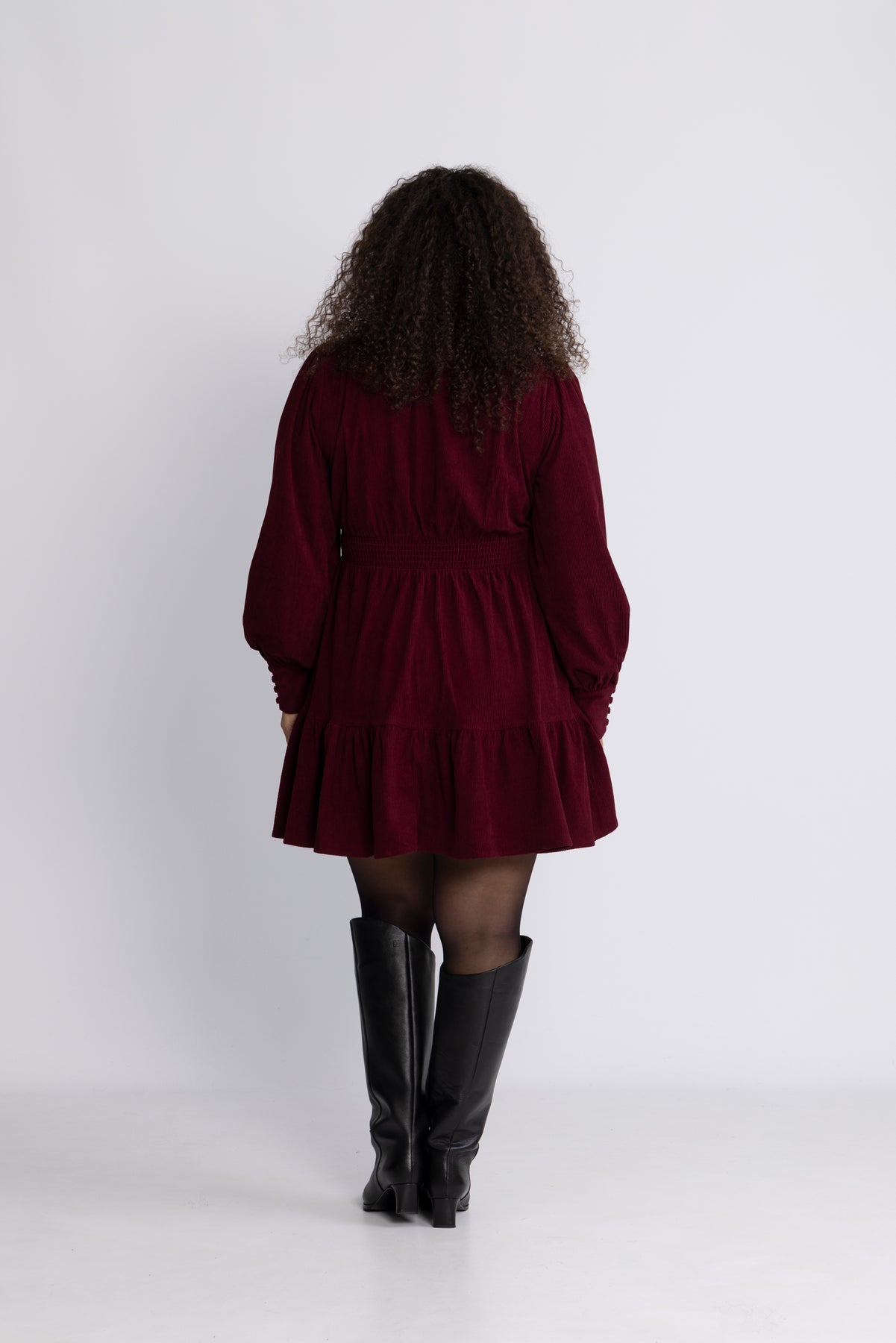 Liv Cord Solid Dress - Vinröd