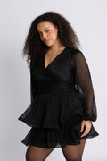 Jade Wave Plisse Dress - Svart