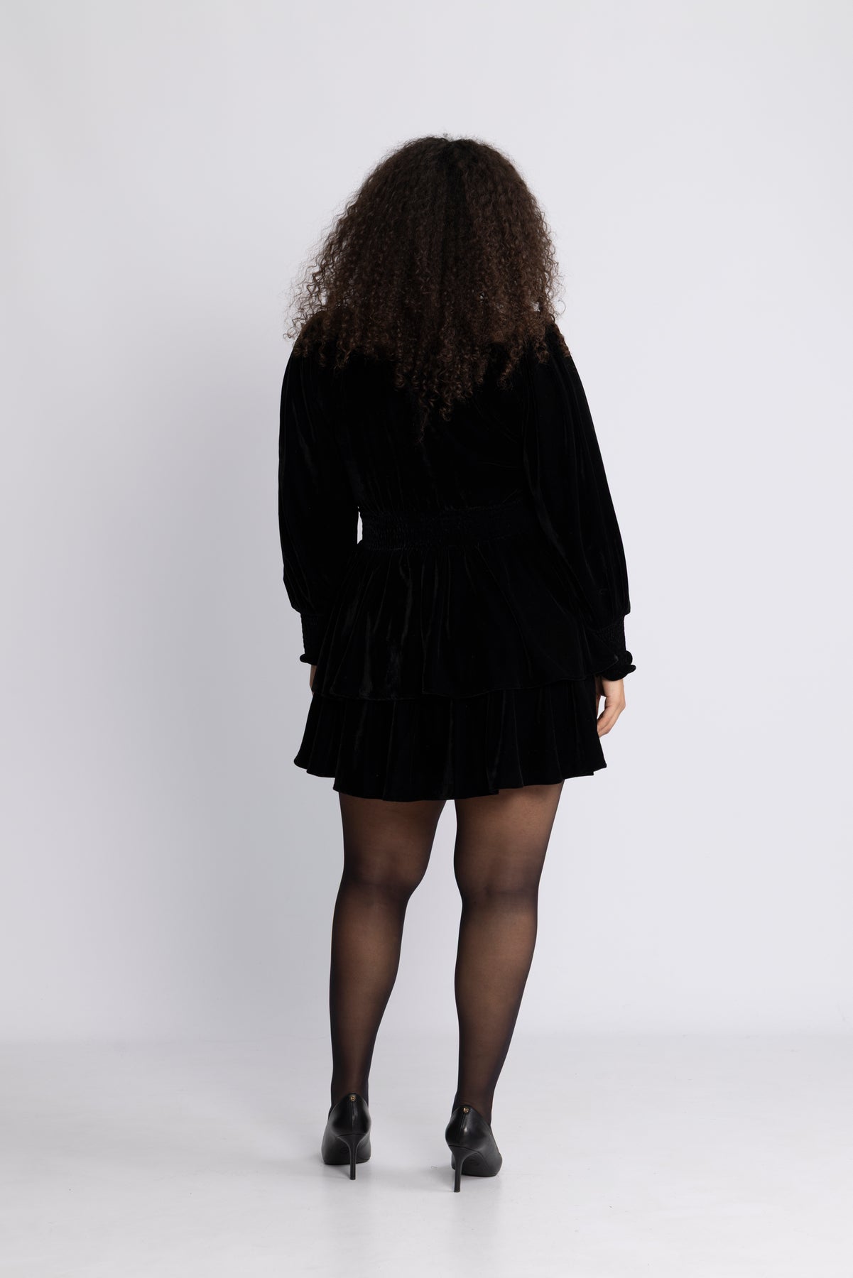 Jade Velvet Solid Dress - Svart