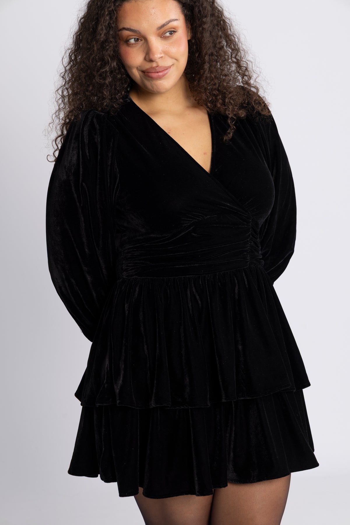 Jade Velvet Solid Dress - Svart