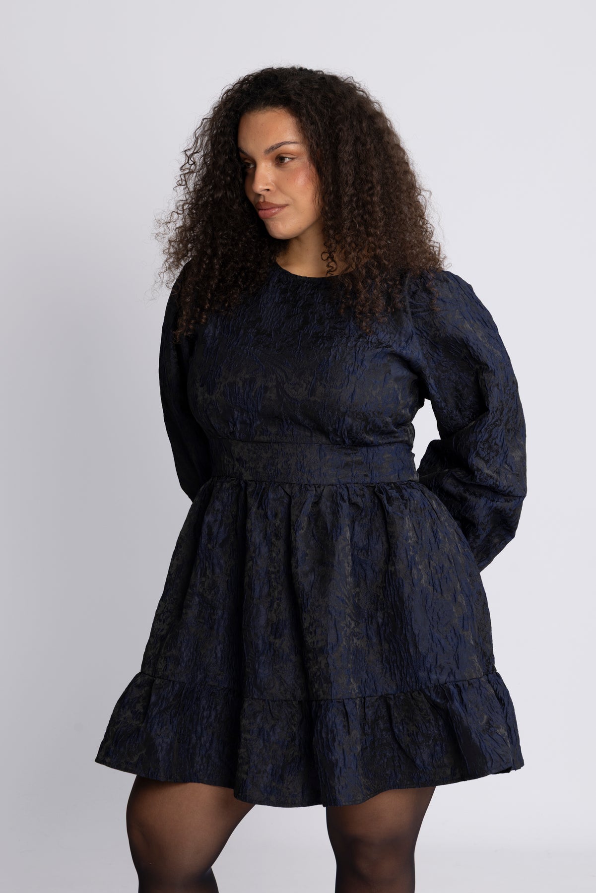 Svanhild Brocade Floral Dress - Mörkblå