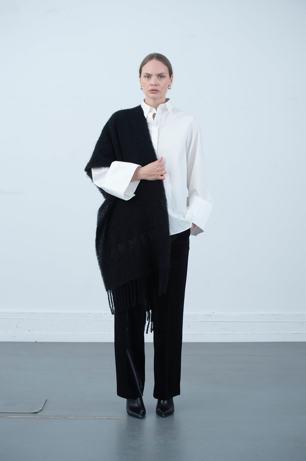Otto Embroidery - Black